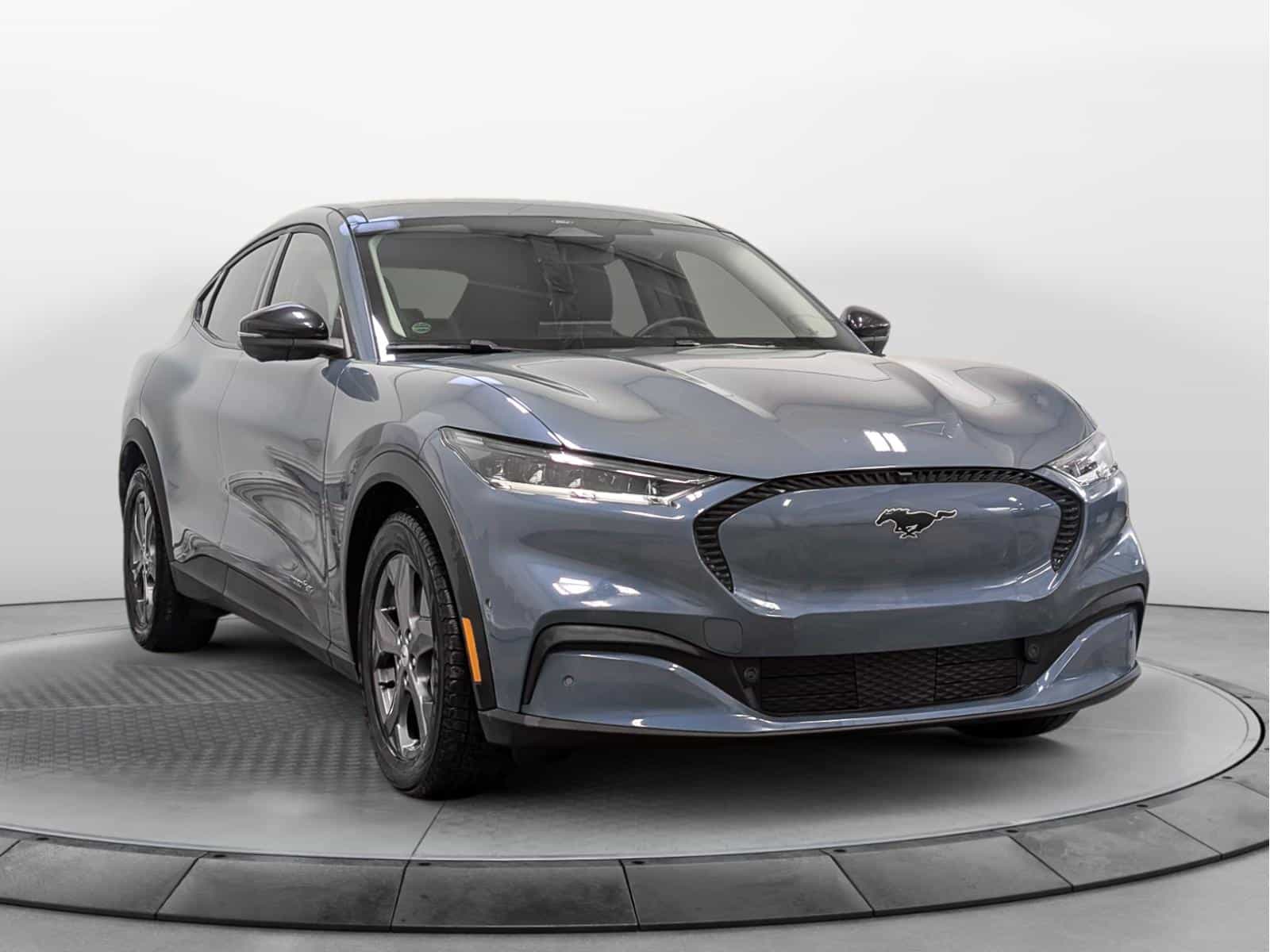 2023 Ford Mustang MACH-E Select - Image 3