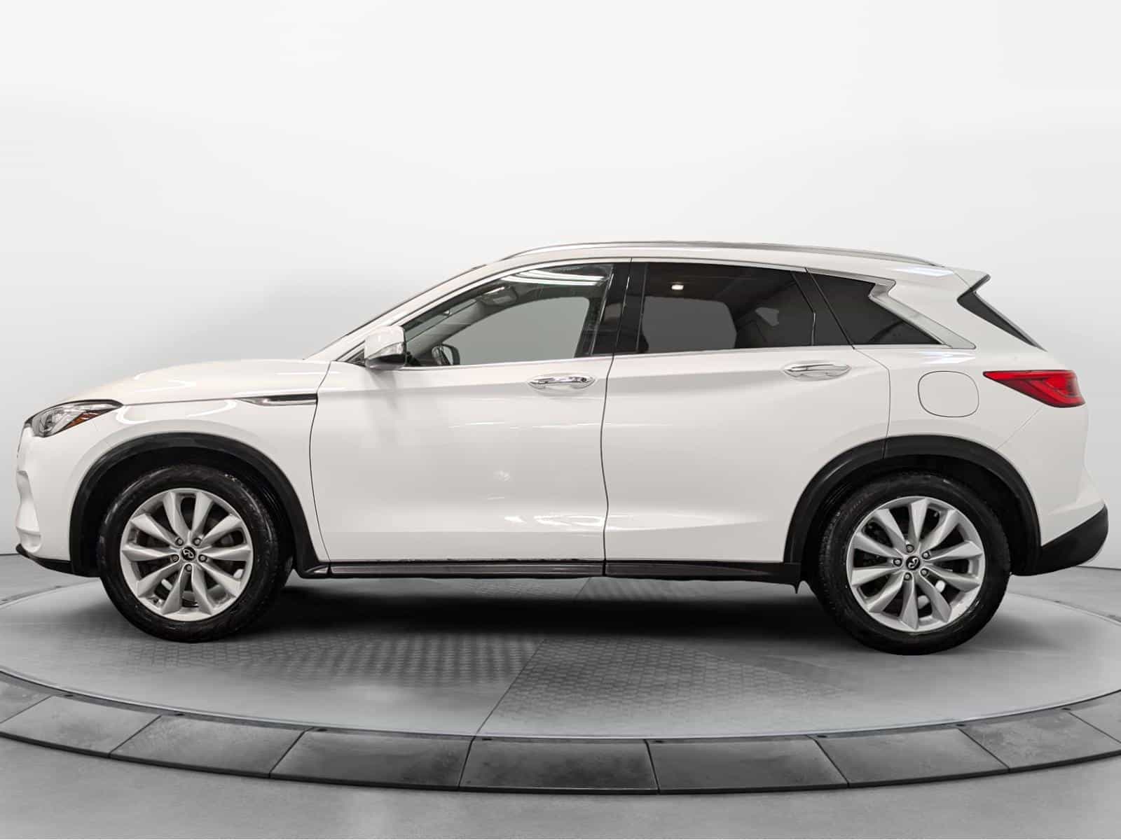 Image 5 Infiniti QX50 Essential 2019