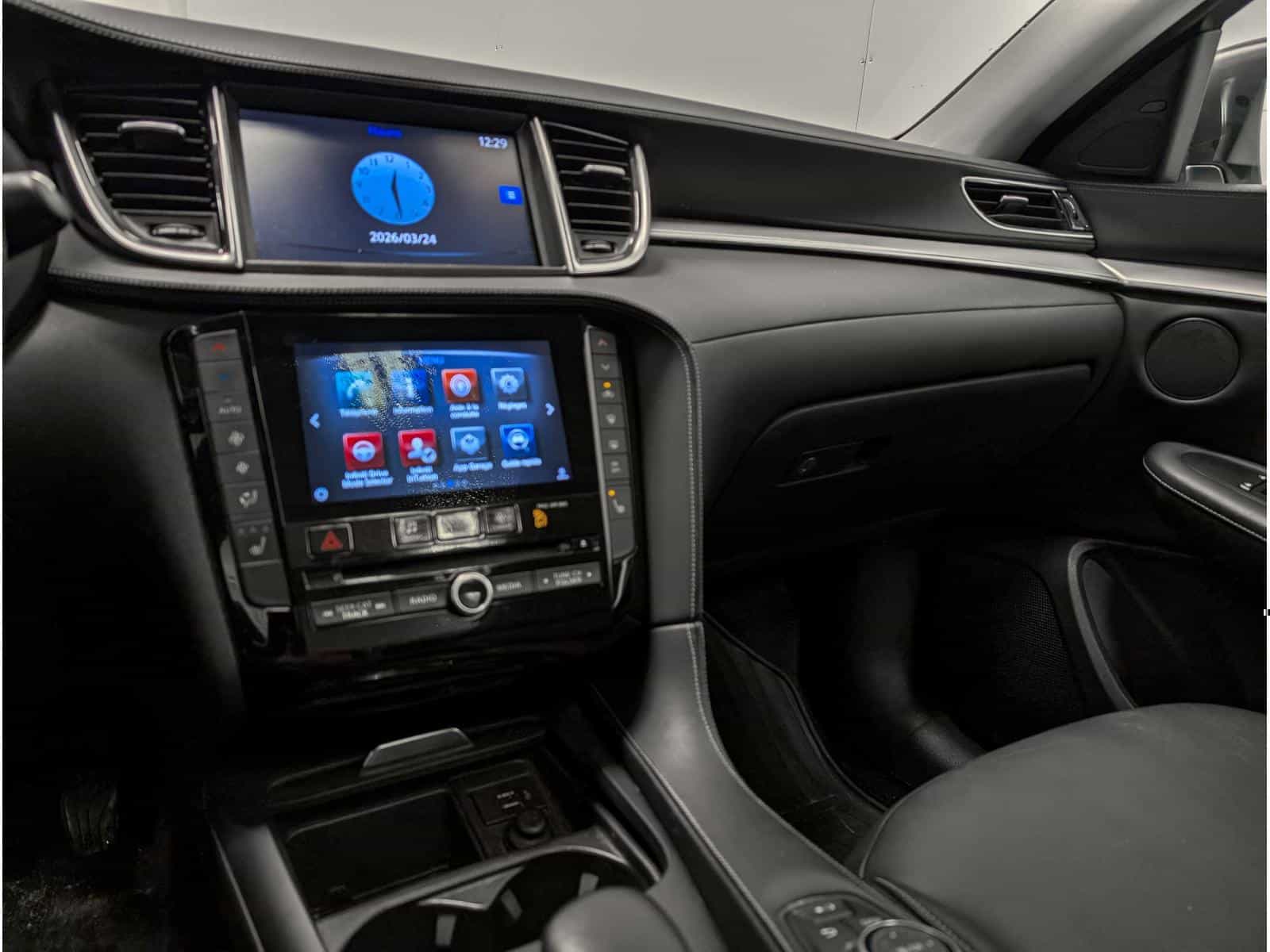 Image 9 Infiniti QX50 Essential 2019