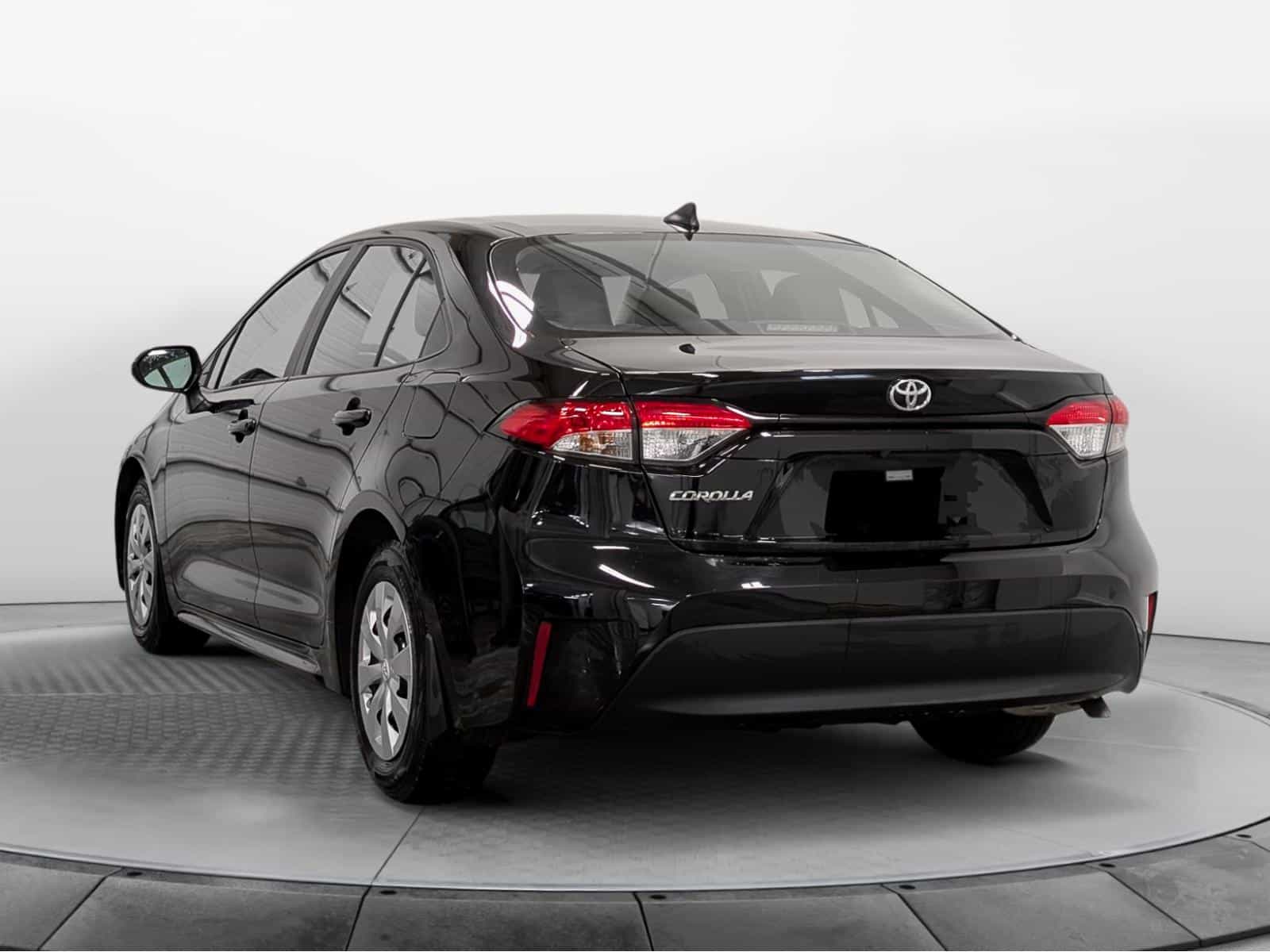 2023 Toyota Corolla L - Image 4