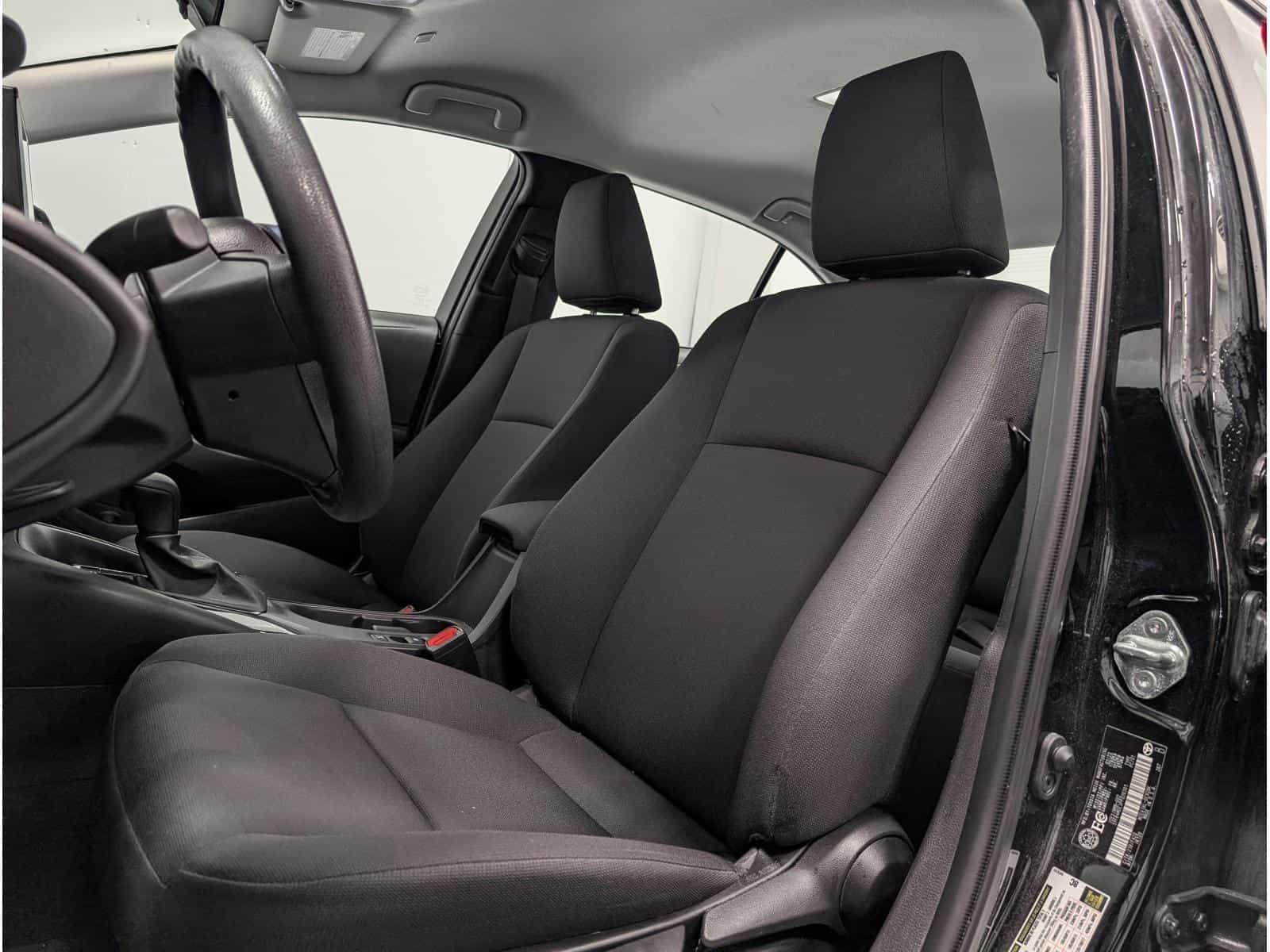 2023 Toyota Corolla L - Image 7