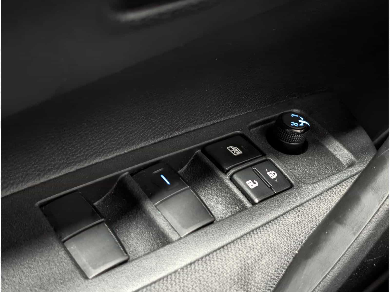 Image 16 Toyota Corolla L 2023