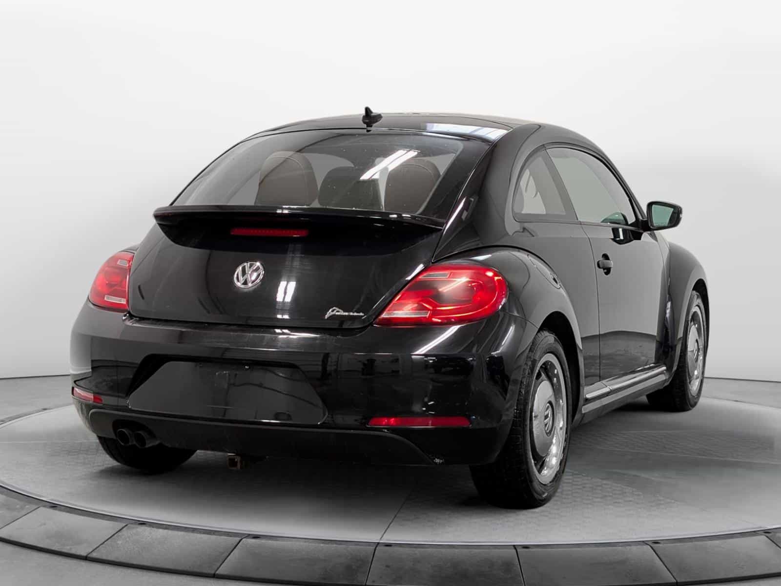 2016 Volkswagen Beetle 1.8 TSI - Image 4