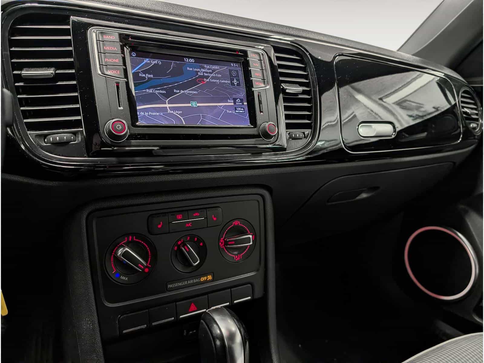 2016 Volkswagen Beetle 1.8 TSI - Image 8