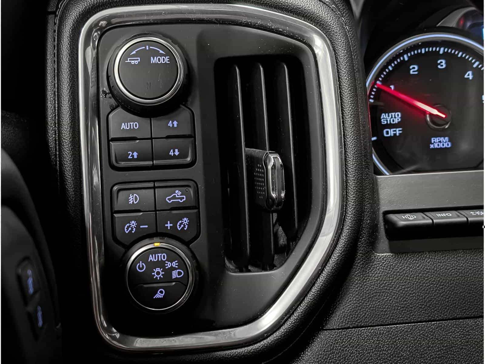 2021 Chevrolet Silverado 1500 High Country - Image 13
