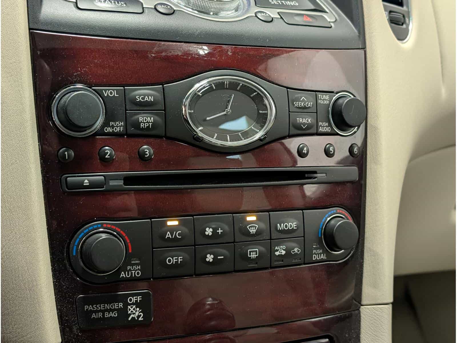 2016 Infiniti QX50 Premium - Image 12