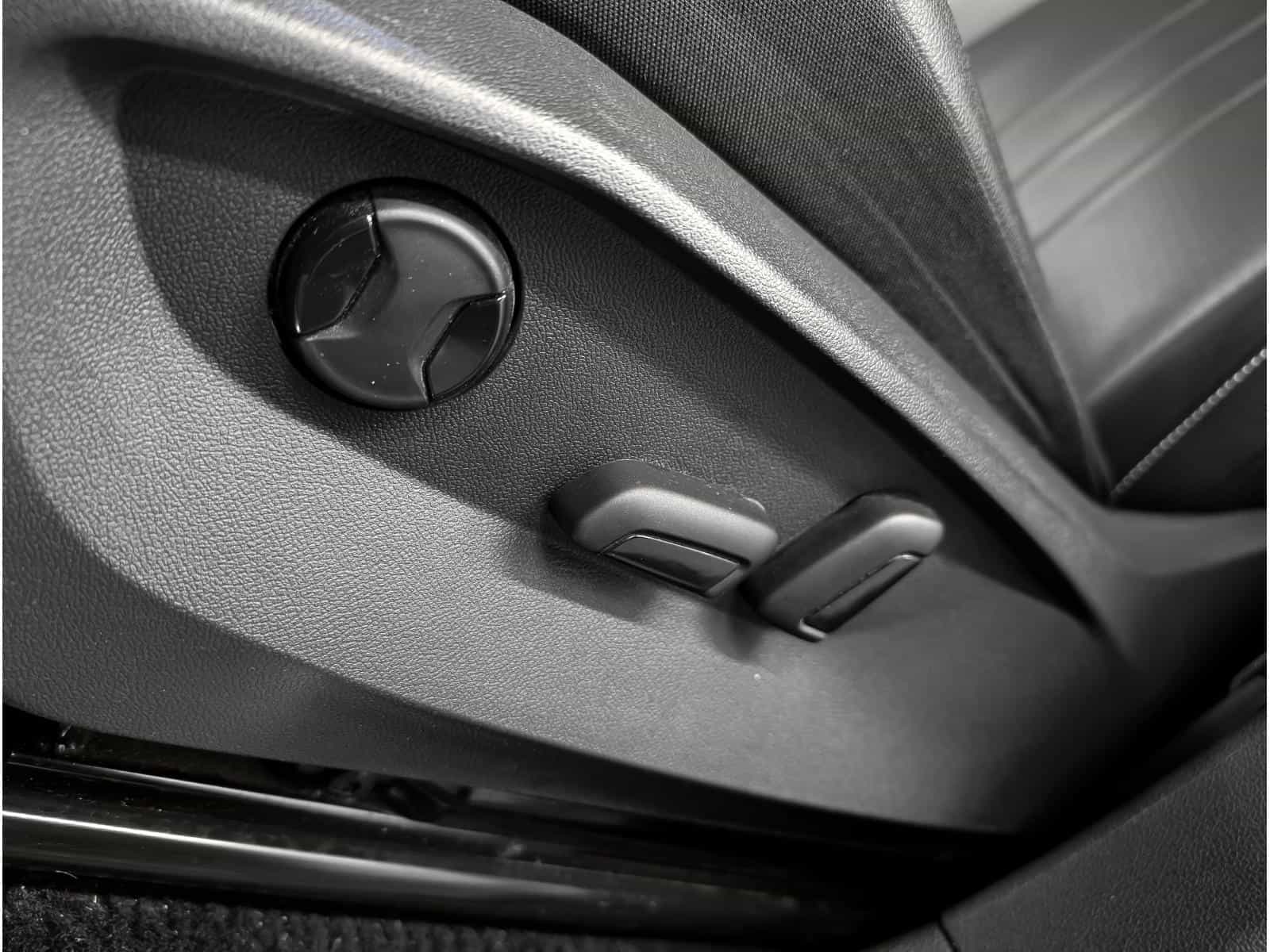 2022 Volkswagen Tiguan Comfortline R-L Blk - Image 9