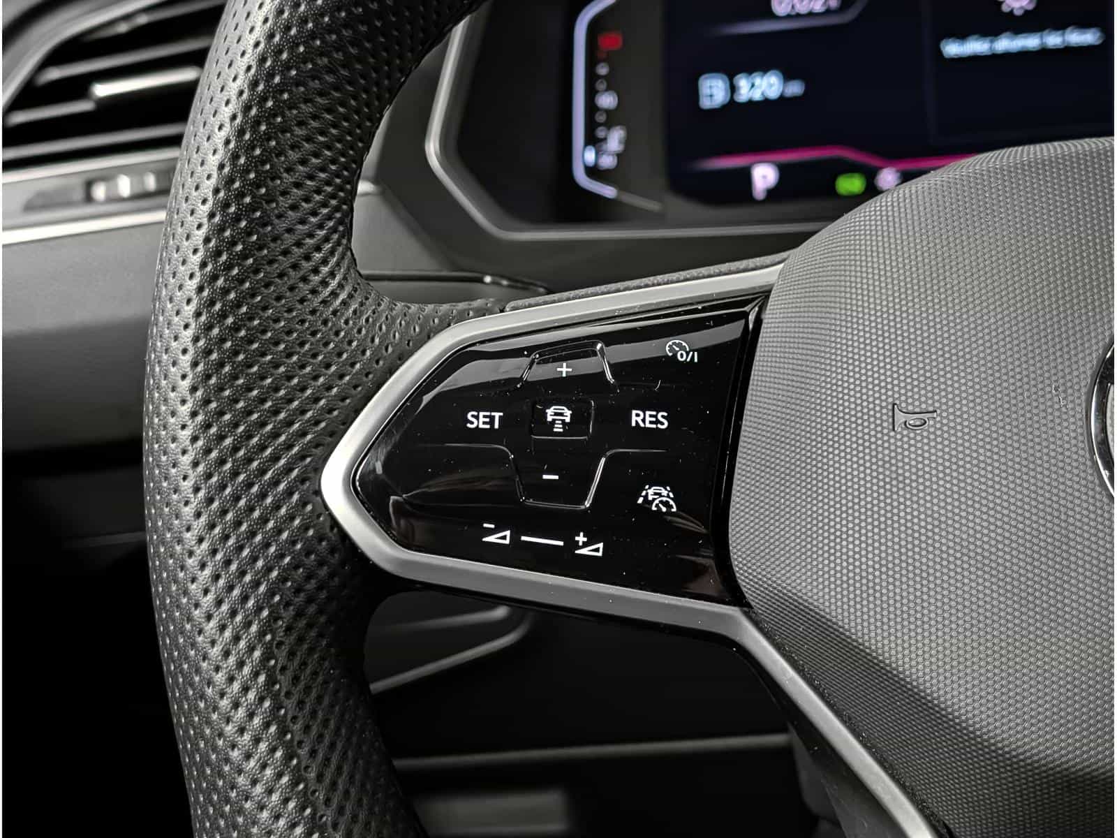 2022 Volkswagen Tiguan Comfortline R-L Blk - Image 15