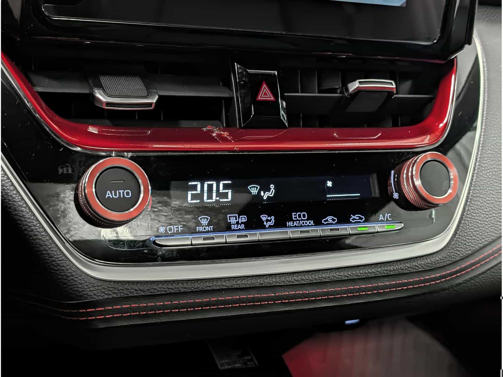 2023 Toyota Corolla XSE - Image 13