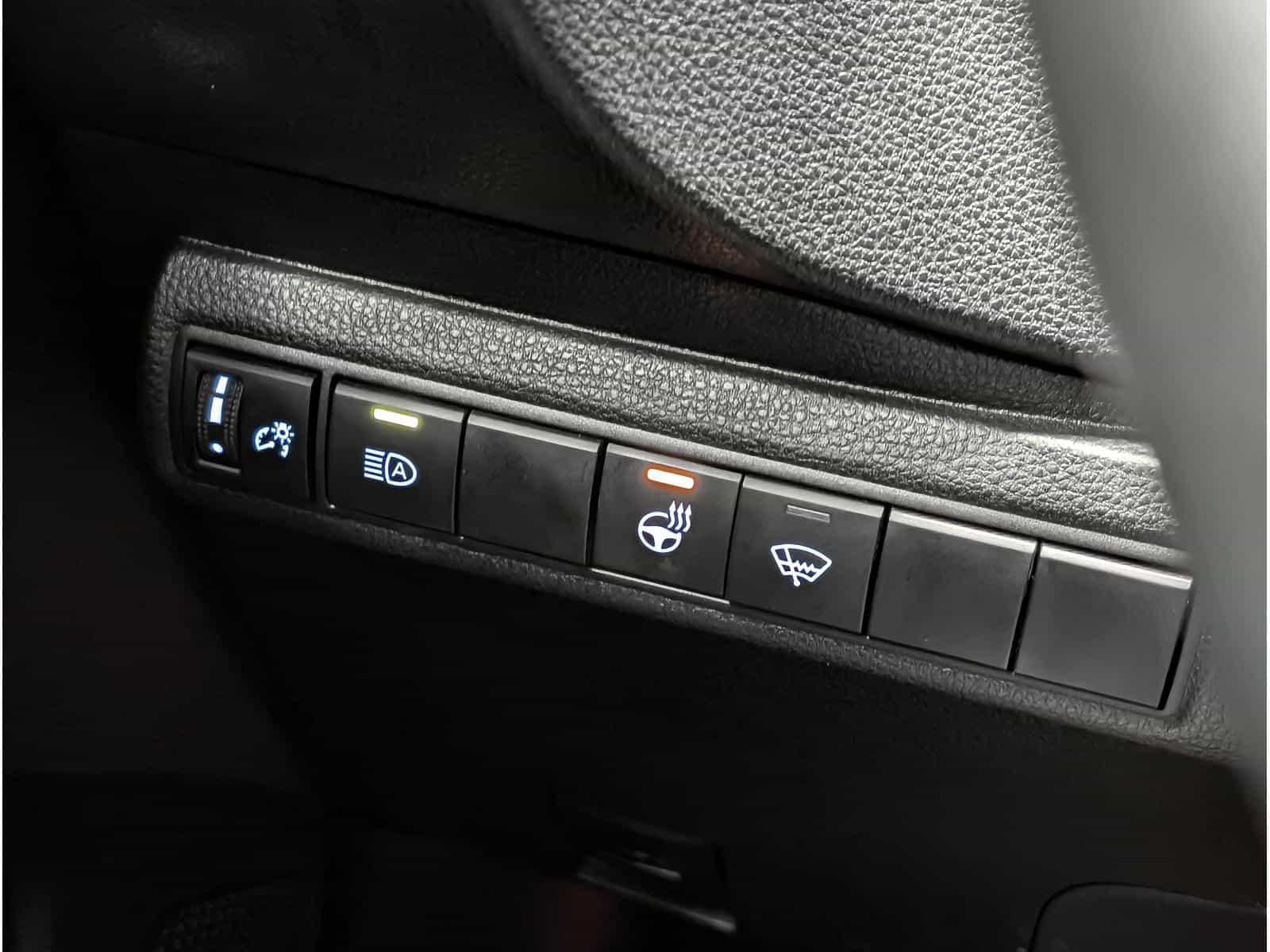 2023 Toyota Corolla XSE - Image 18