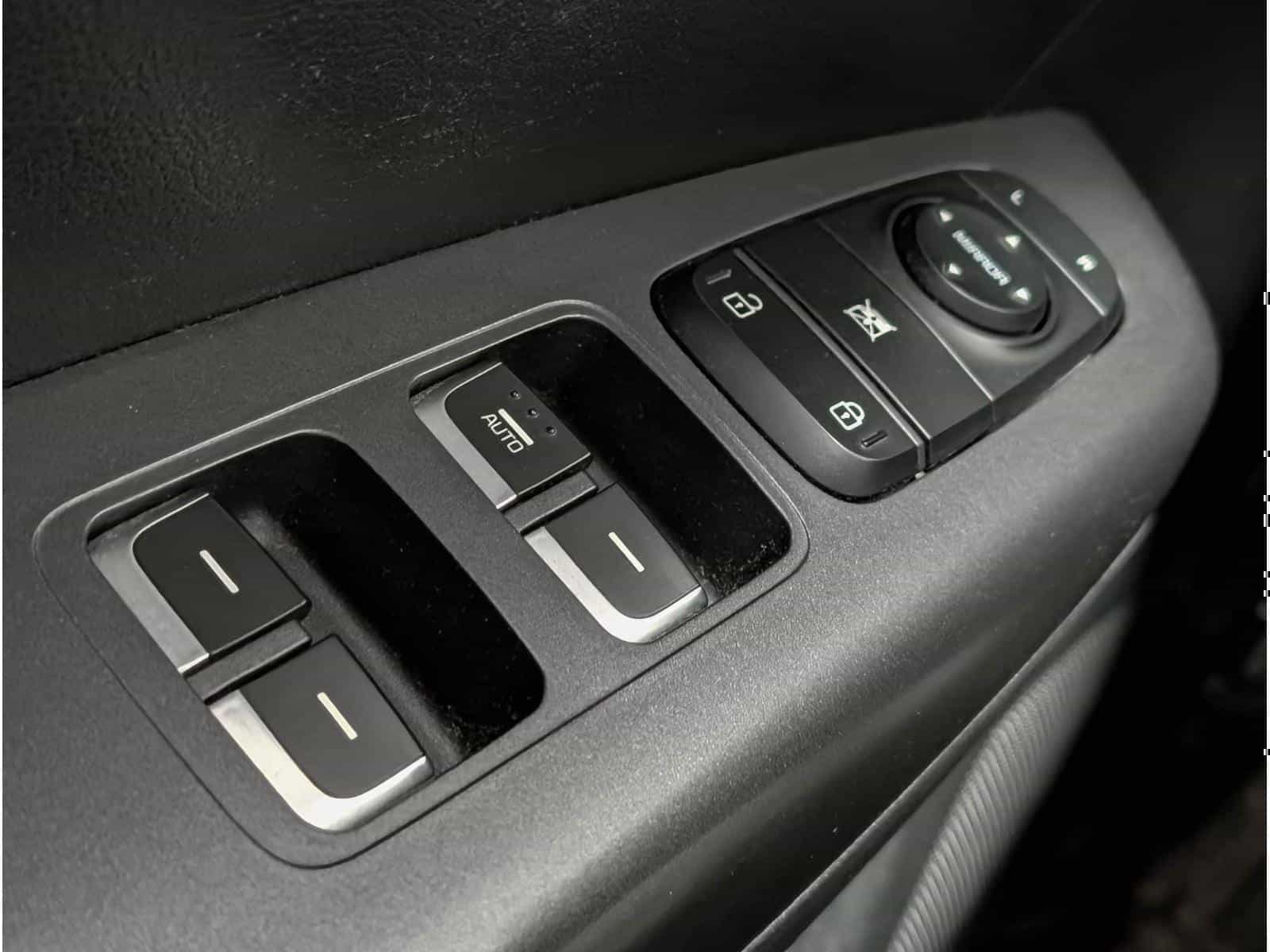 Image 15 Kia Sportage LX 2017