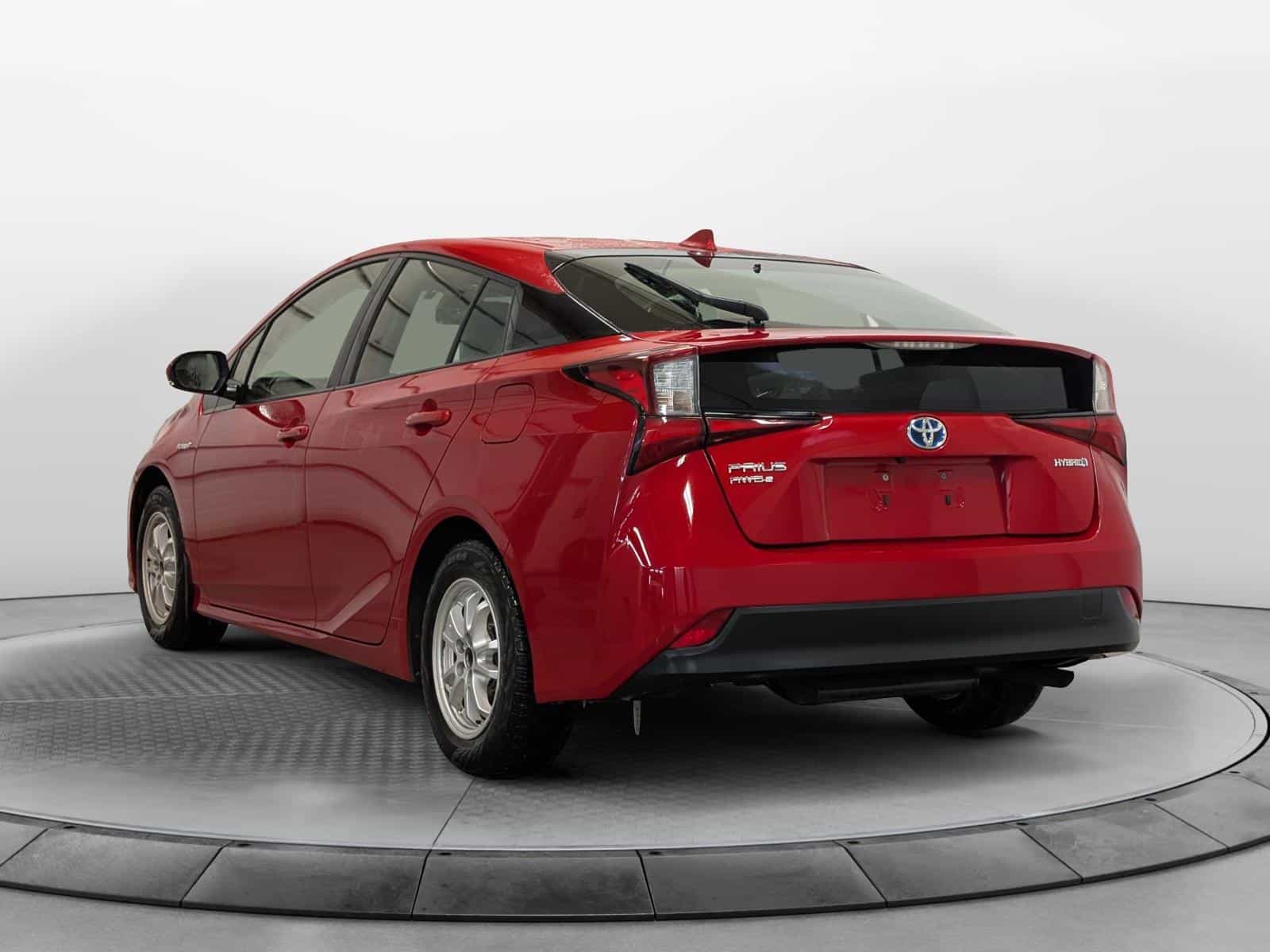 2019 Toyota Prius Base - Image 4
