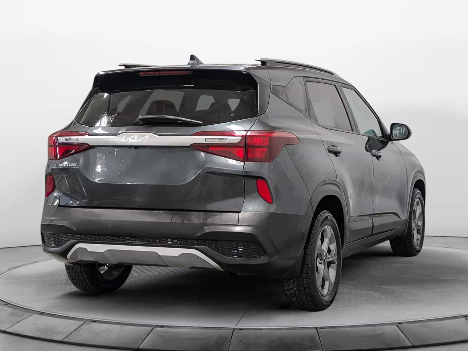 2022 Kia Seltos LX - Image 4