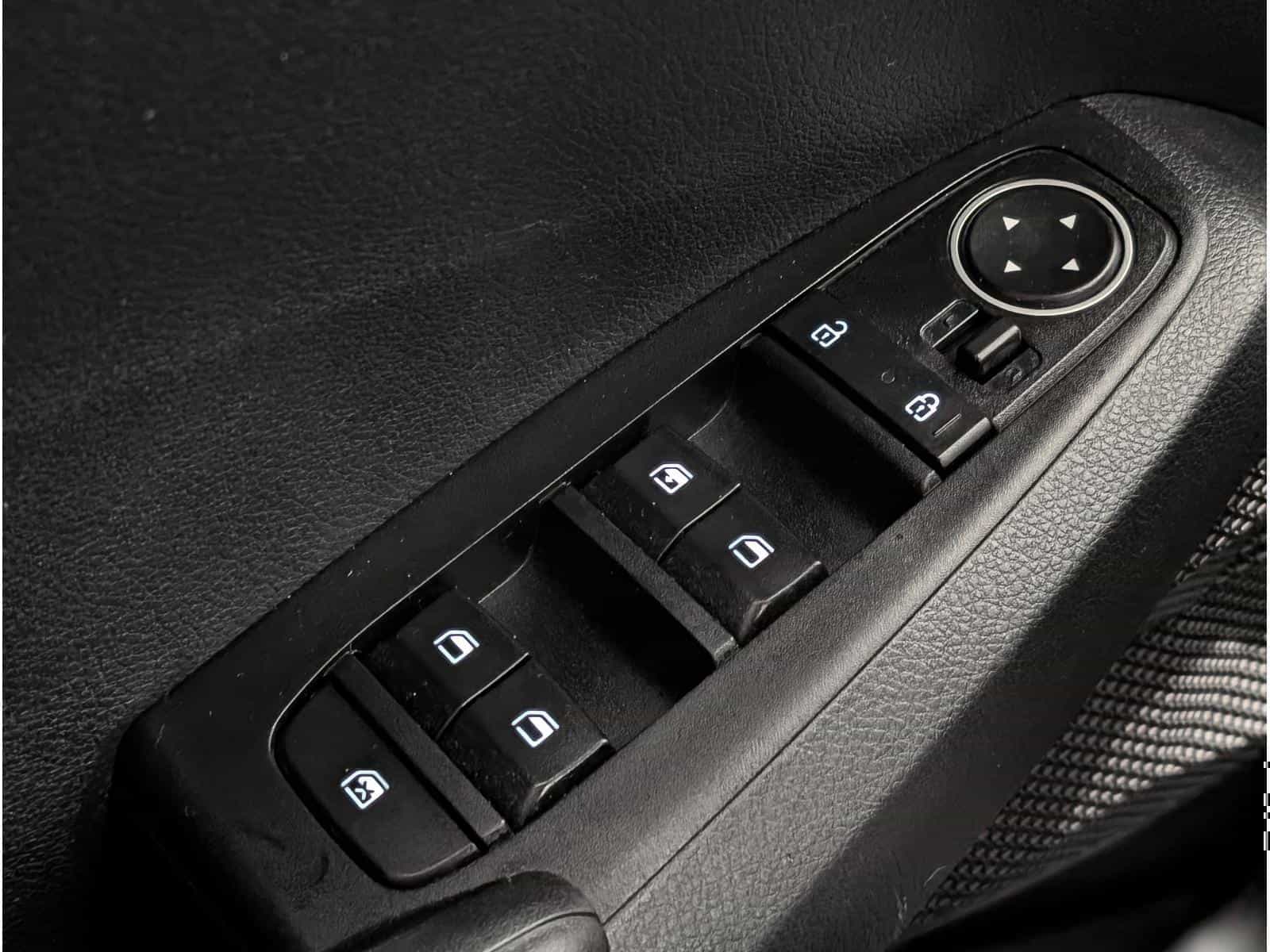 2022 Kia Seltos LX - Image 16