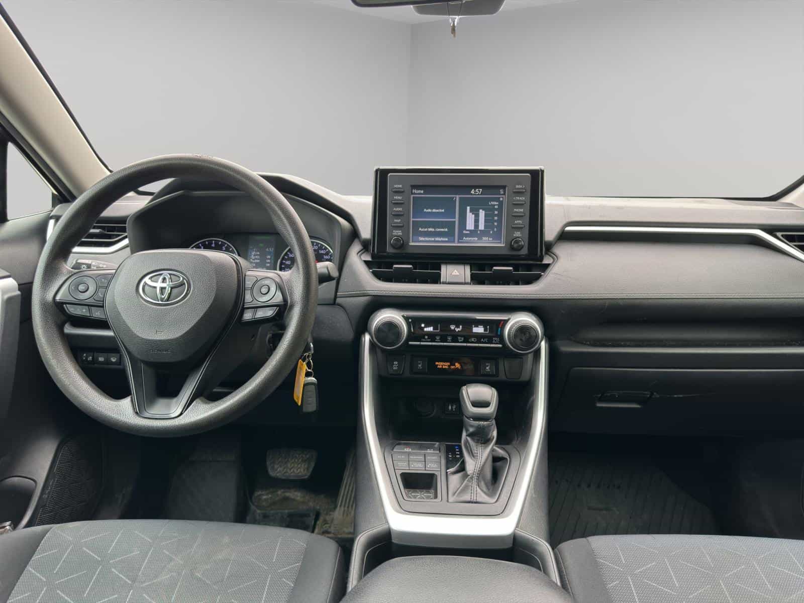 Image 9 Toyota Rav4 LE 2019