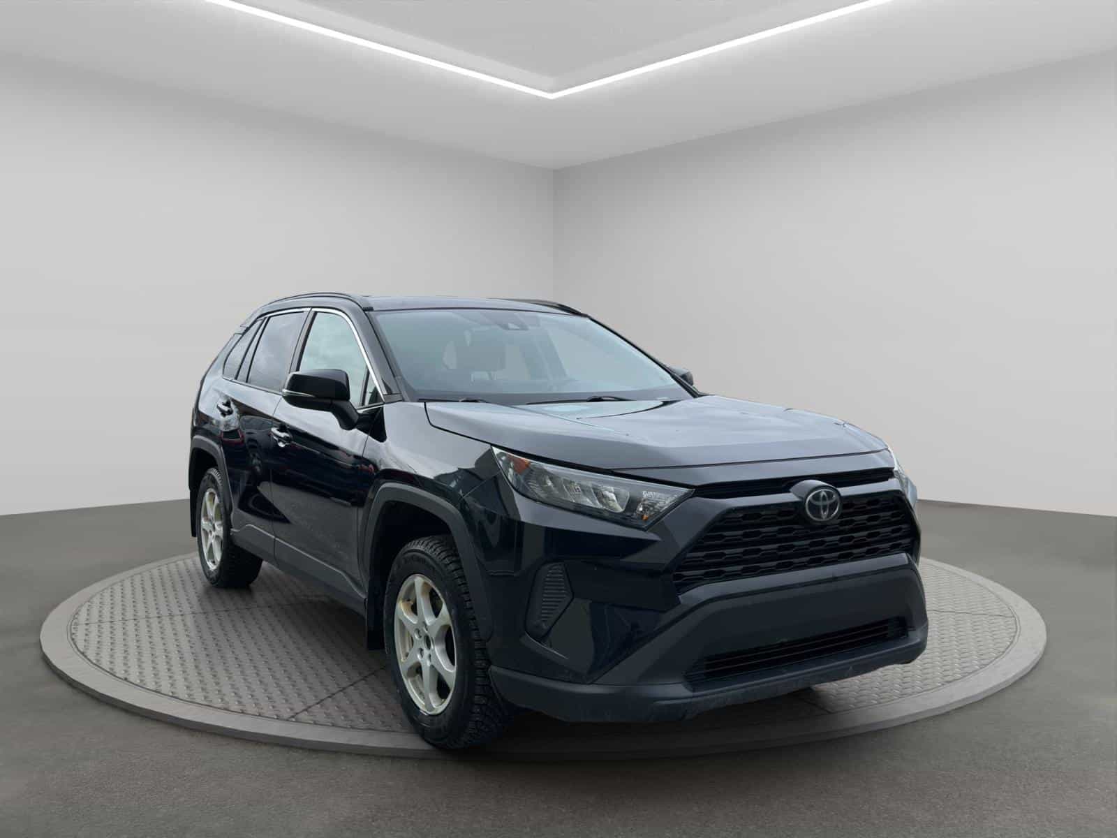 Image 7 Toyota Rav4 LE 2019