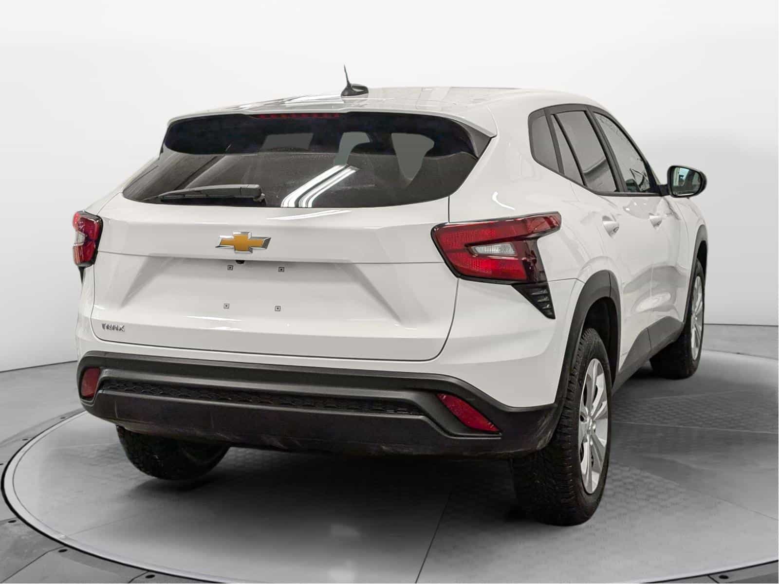 Image 4 Chevrolet Trax LS 2024