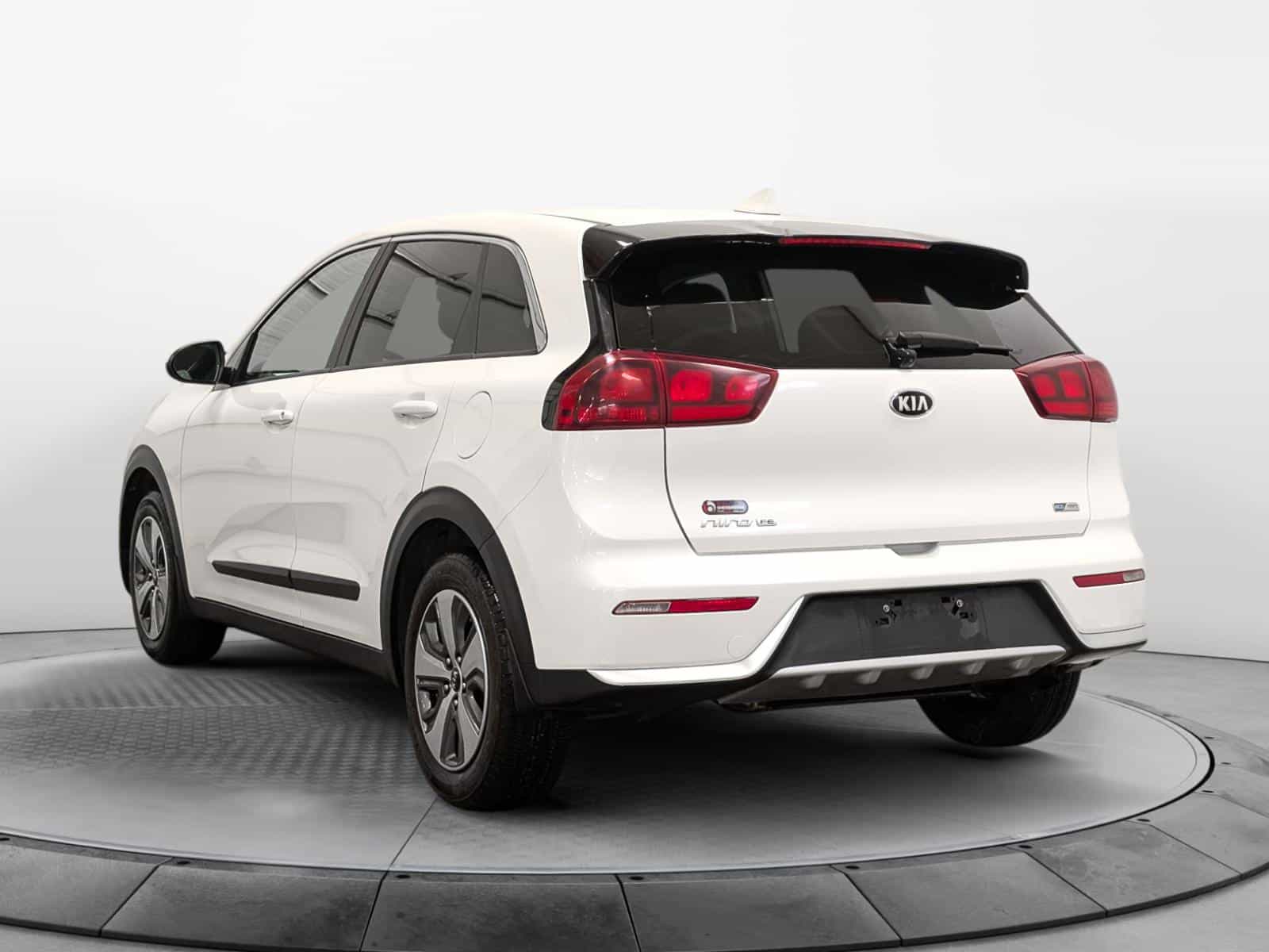 2019 Kia Niro L - Image 3