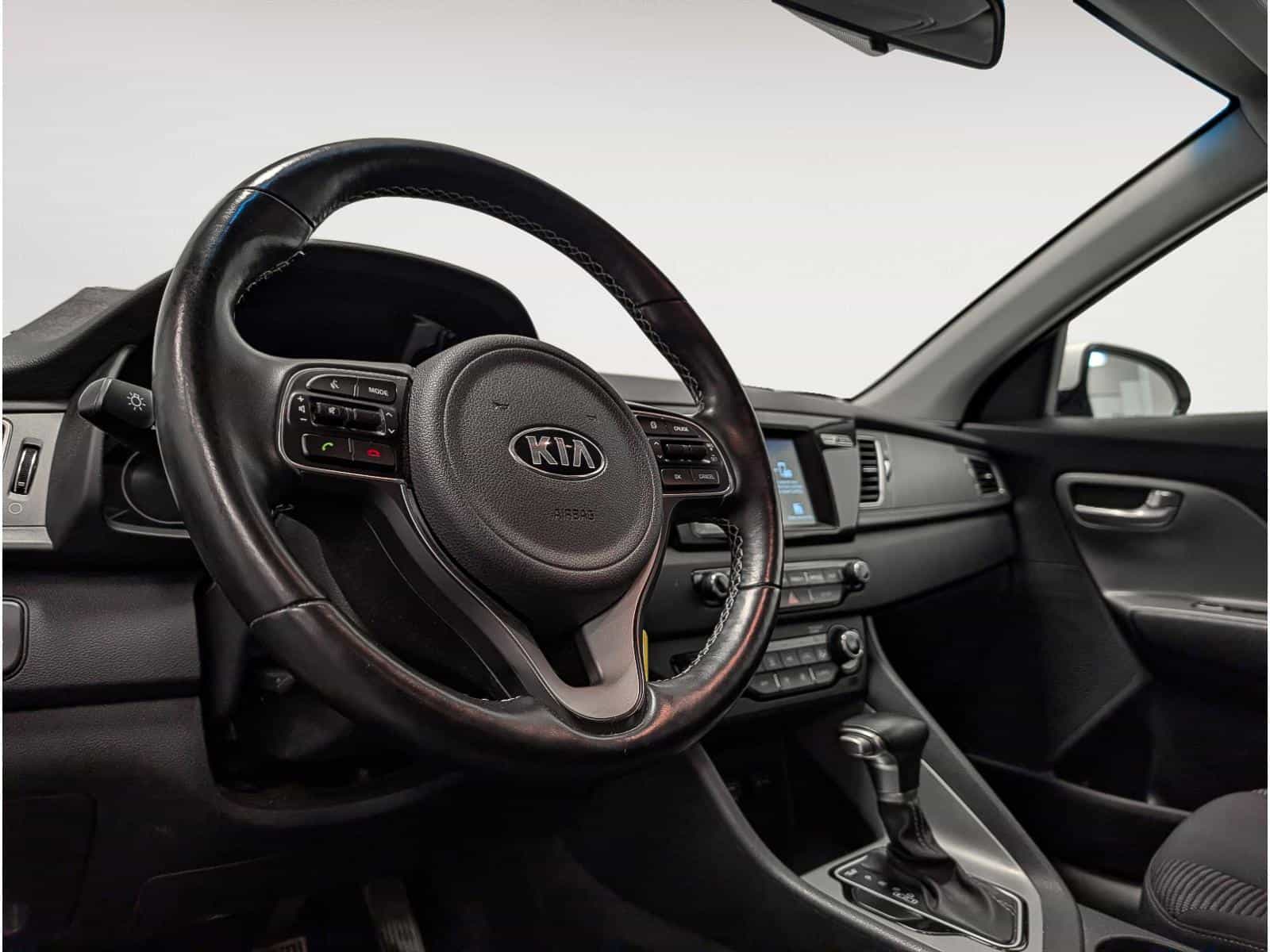 2019 Kia Niro L - Image 6