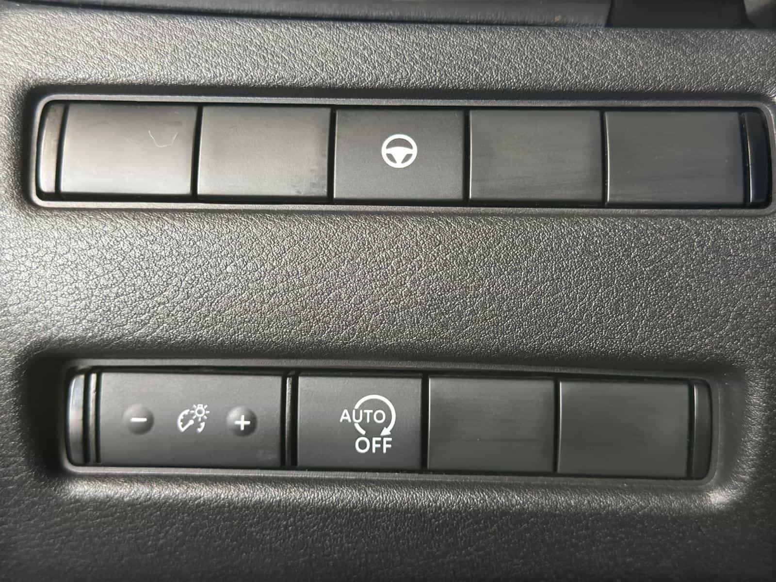 Image 18 Nissan Rogue SV Moonroof 2023