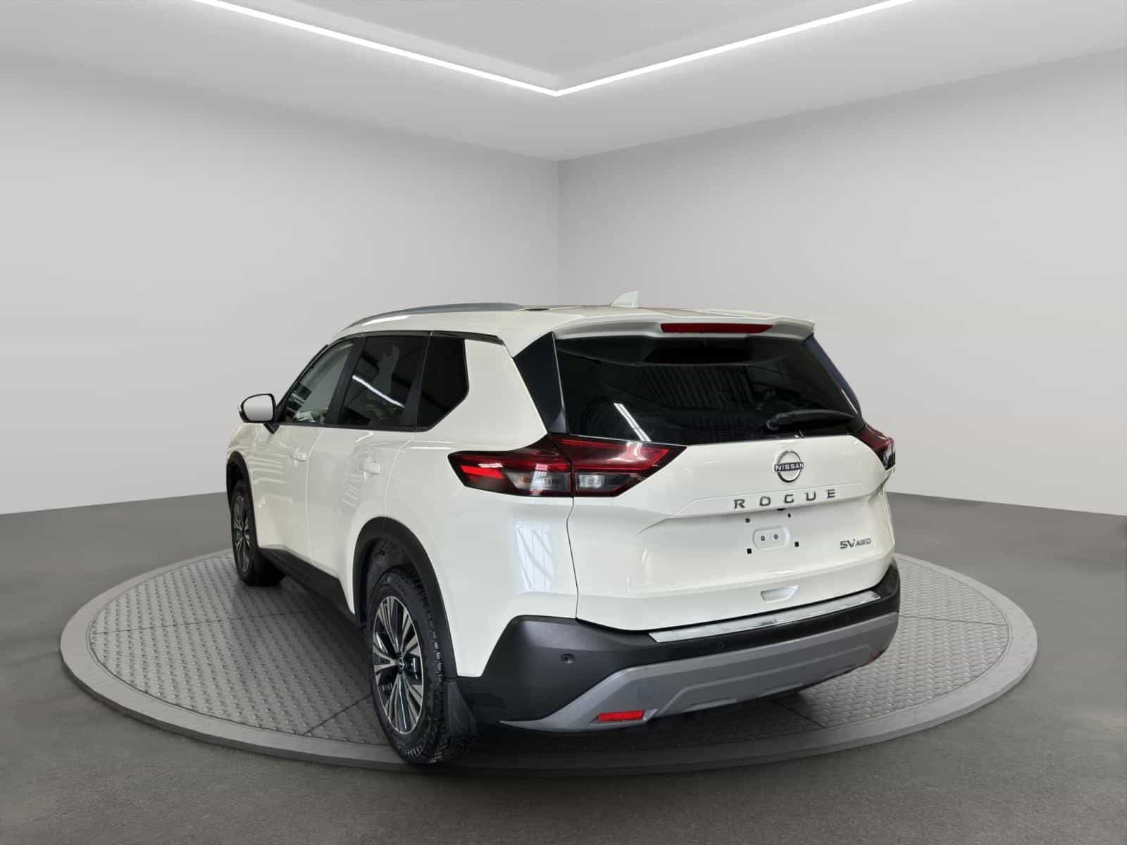 Image 3 Nissan Rogue SV Moonroof 2023