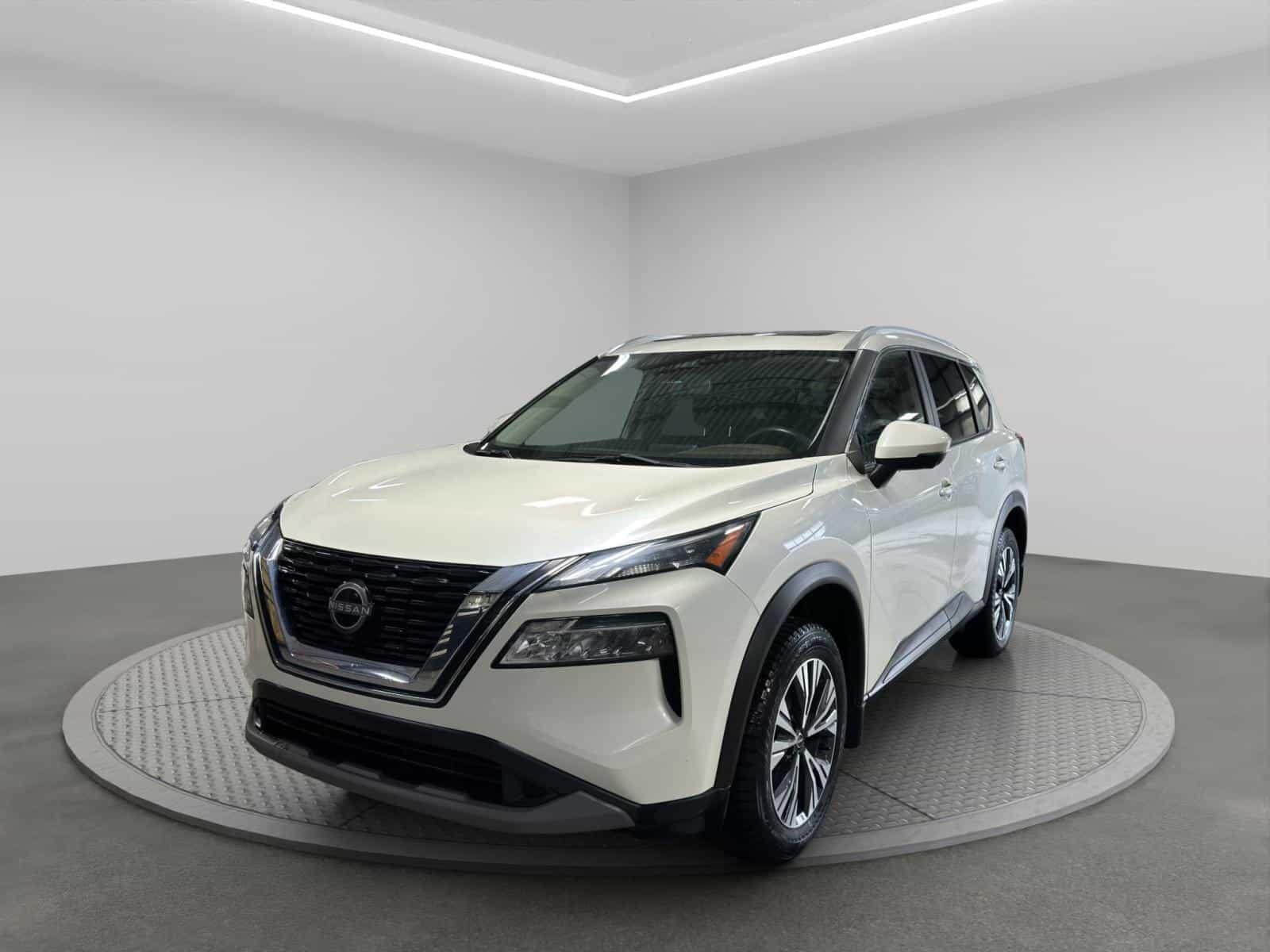 Image 1 Nissan Rogue SV Moonroof 2023