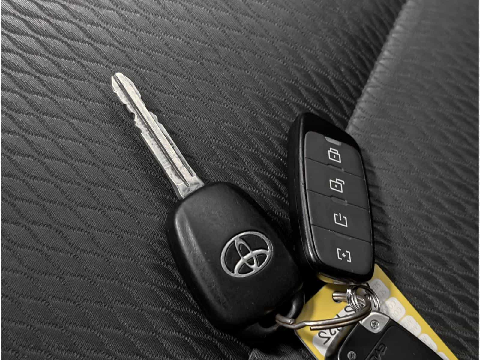 Image 17 Toyota Corolla LE 2019