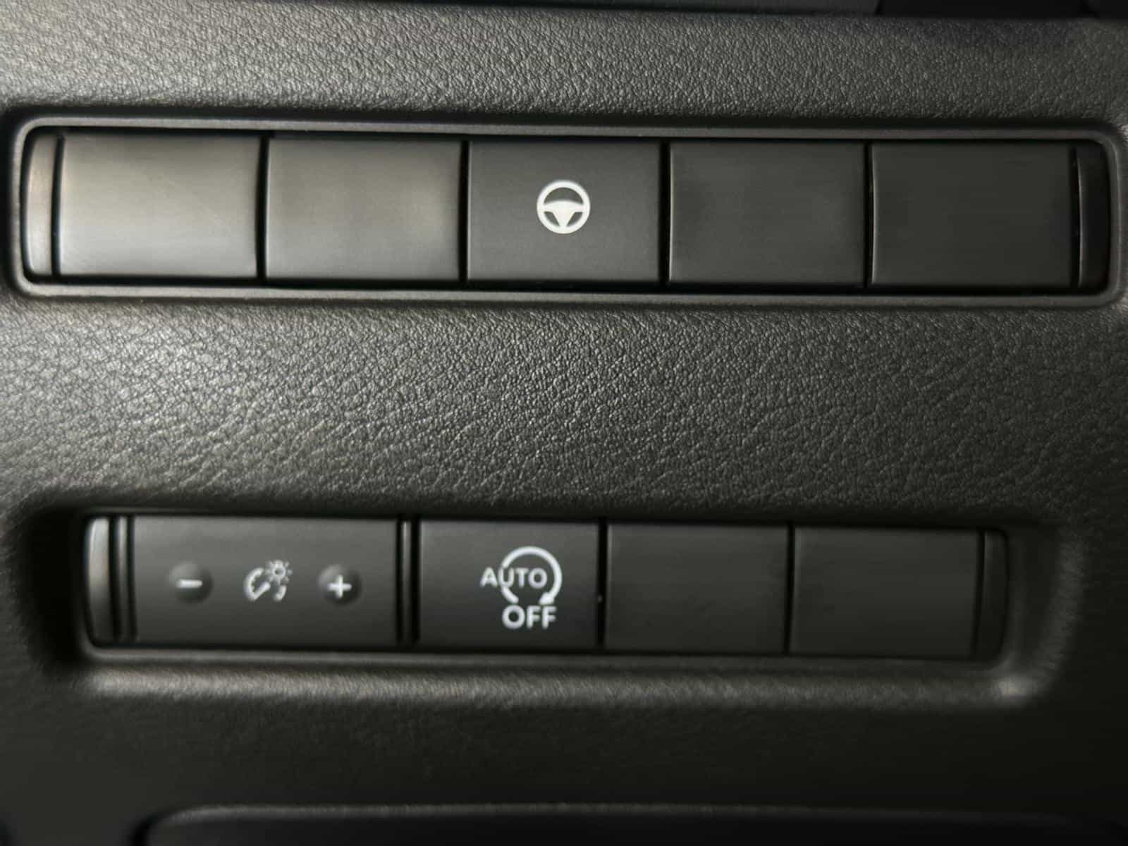 Image 18 Nissan Rogue SV Moonroof 2023