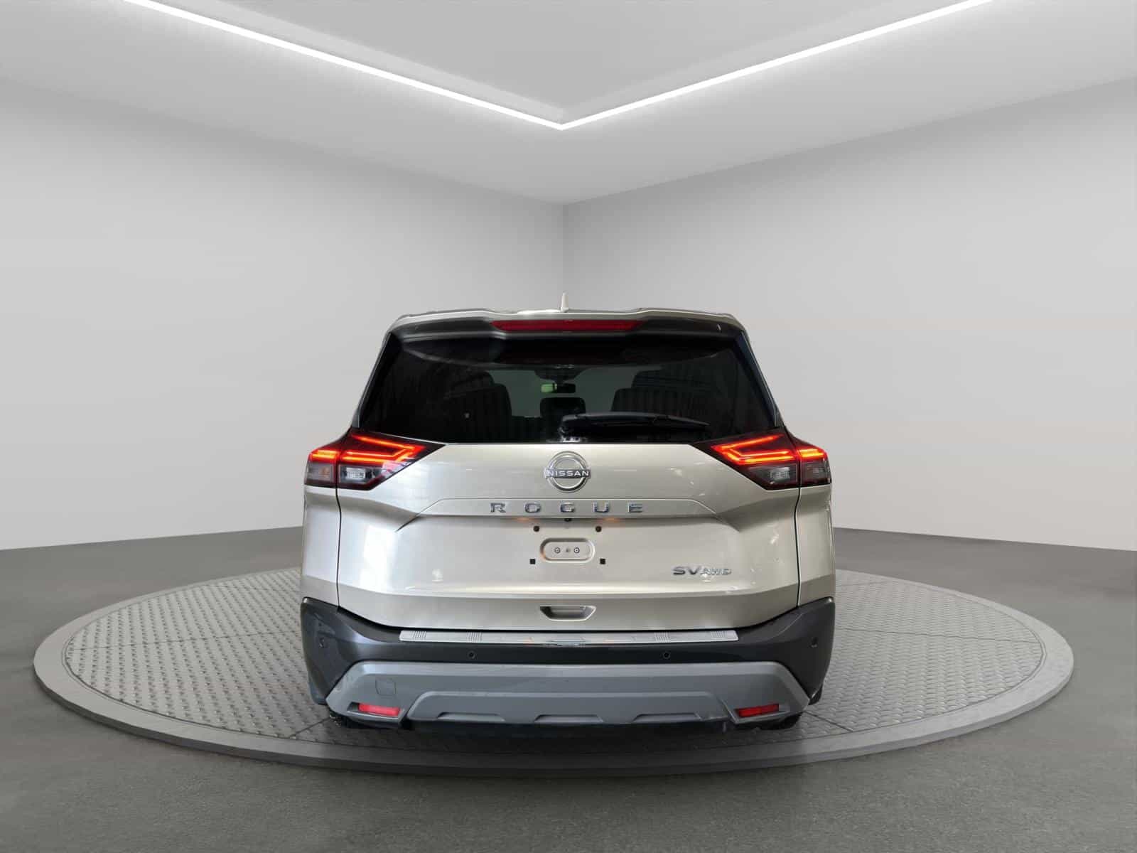 Image 4 Nissan Rogue SV Moonroof 2023