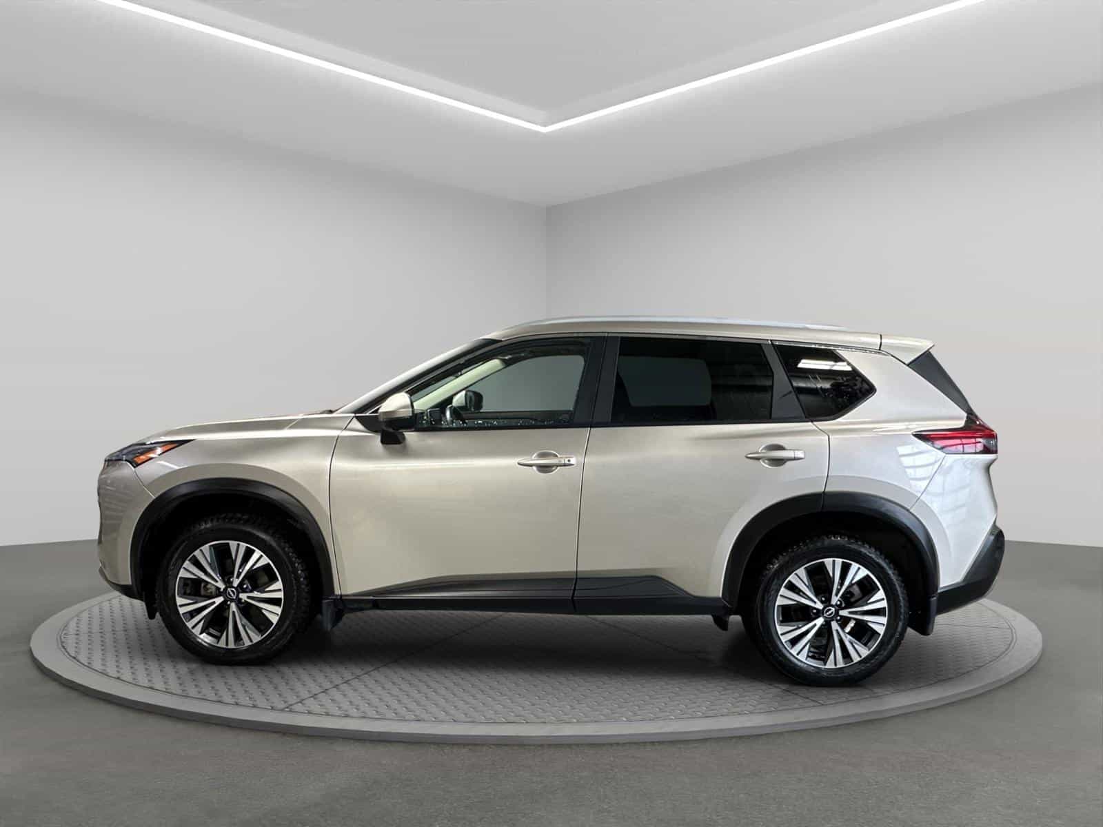 Image 2 Nissan Rogue SV Moonroof 2023