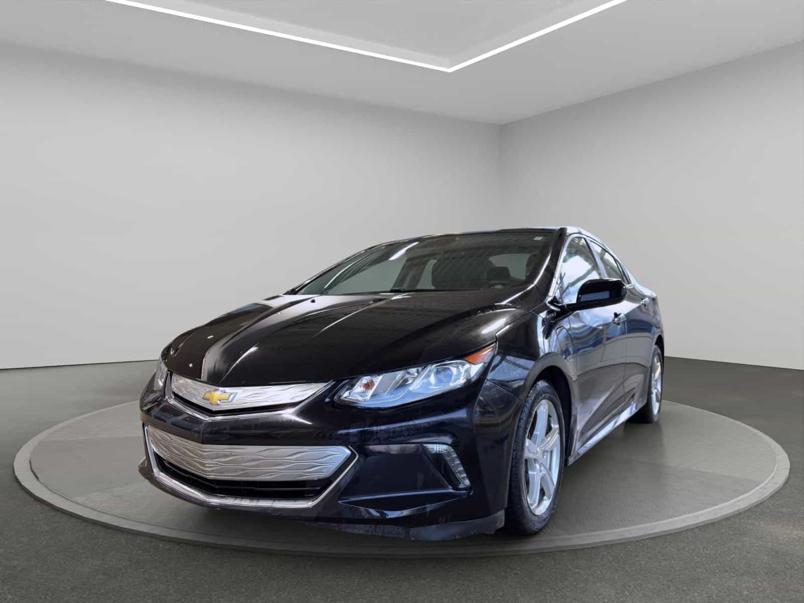 2017 Chevrolet Volt LT - Image 1