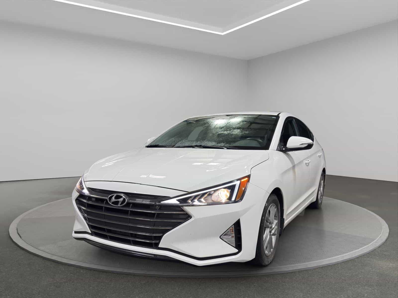 Image 1 Hyundai Elantra Preferred 2019