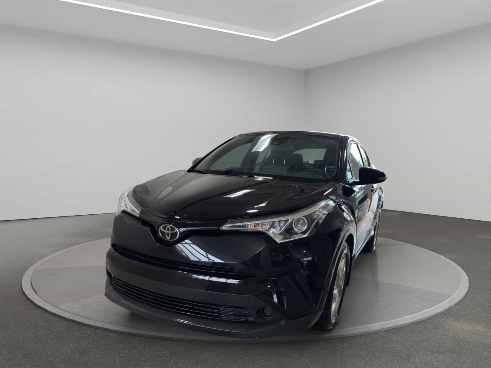 Image 1 Toyota C-HR XLE 2019