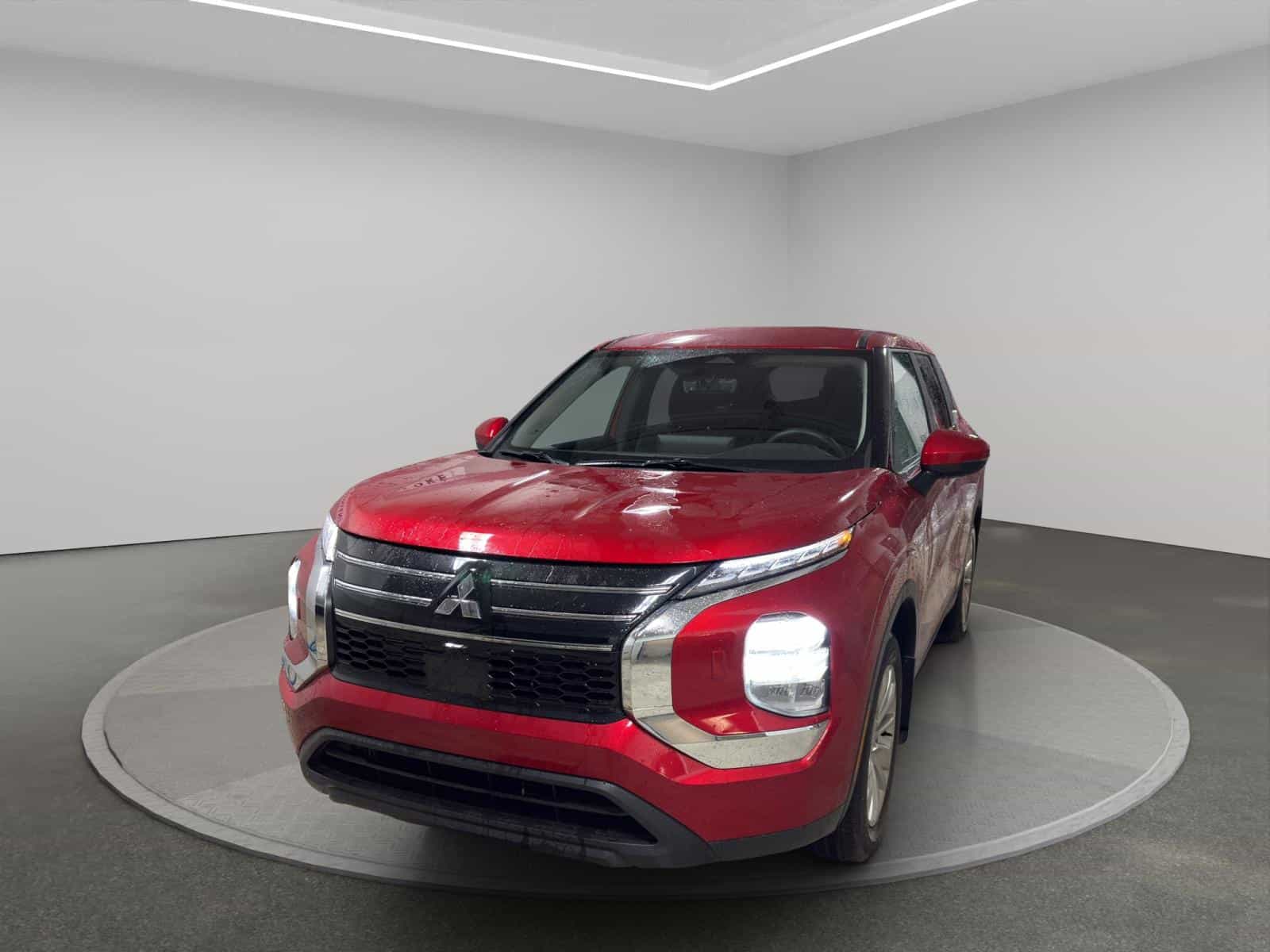 2026 Mitsubishi Outlander ES - Image 1