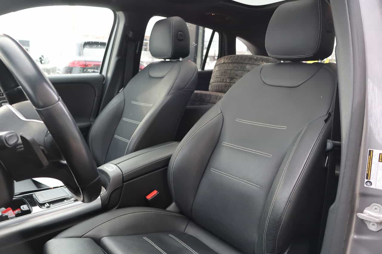 Image 13 Mercedes-Benz GLA-Class 4MATIC SUV 2022