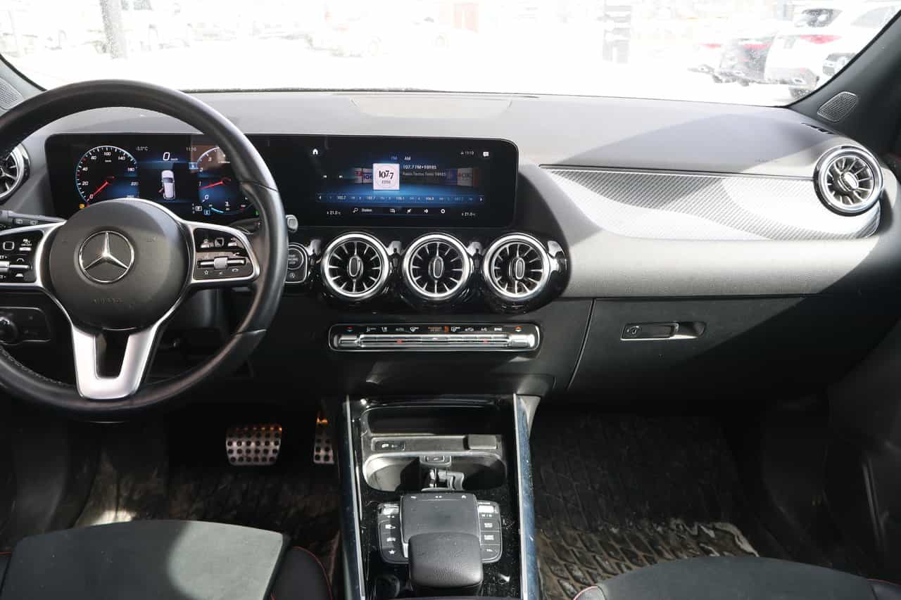 Image 13 Mercedes-Benz GLA-Class 4MATIC SUV 2022