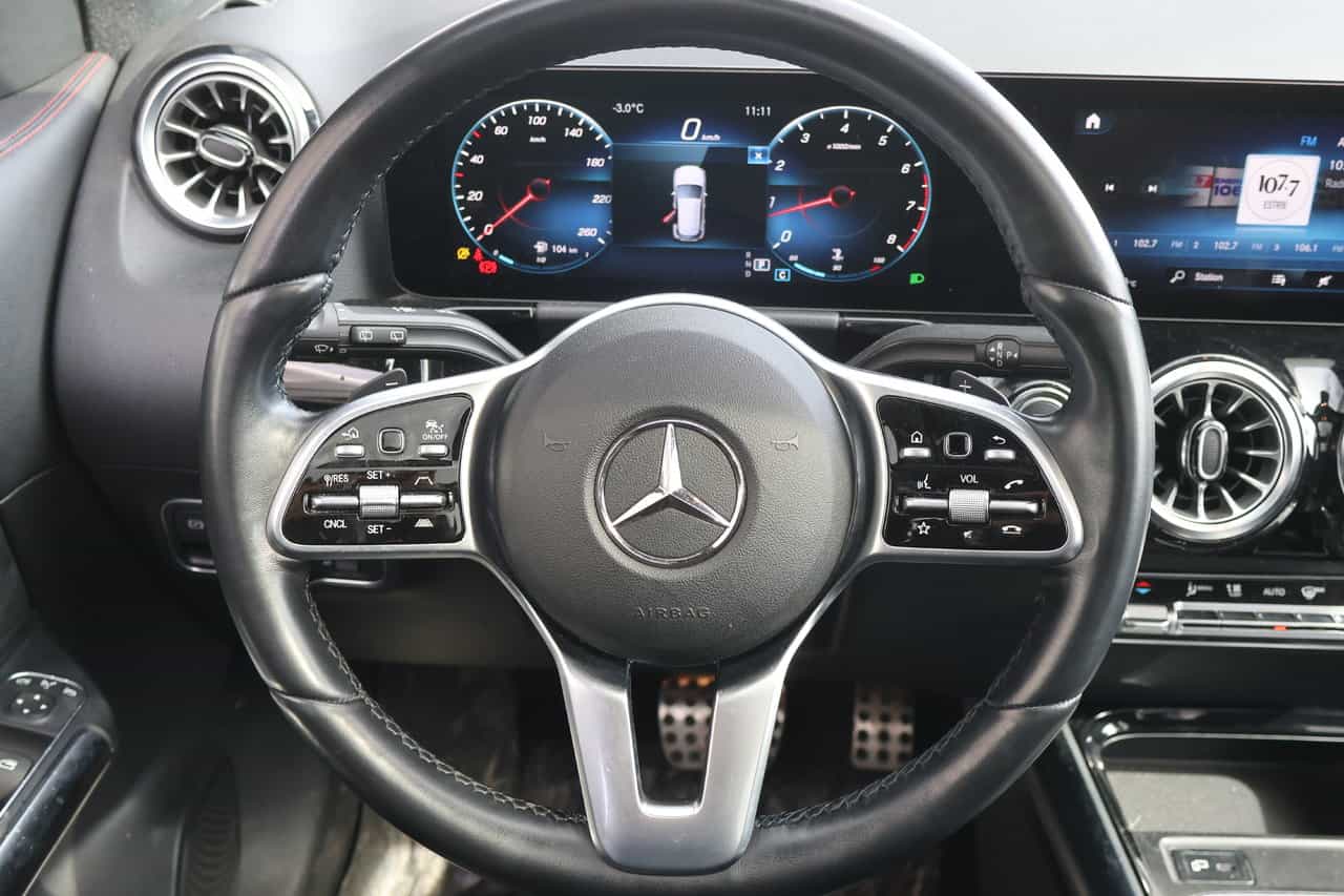 Image 14 Mercedes-Benz GLA-Class 4MATIC SUV 2022