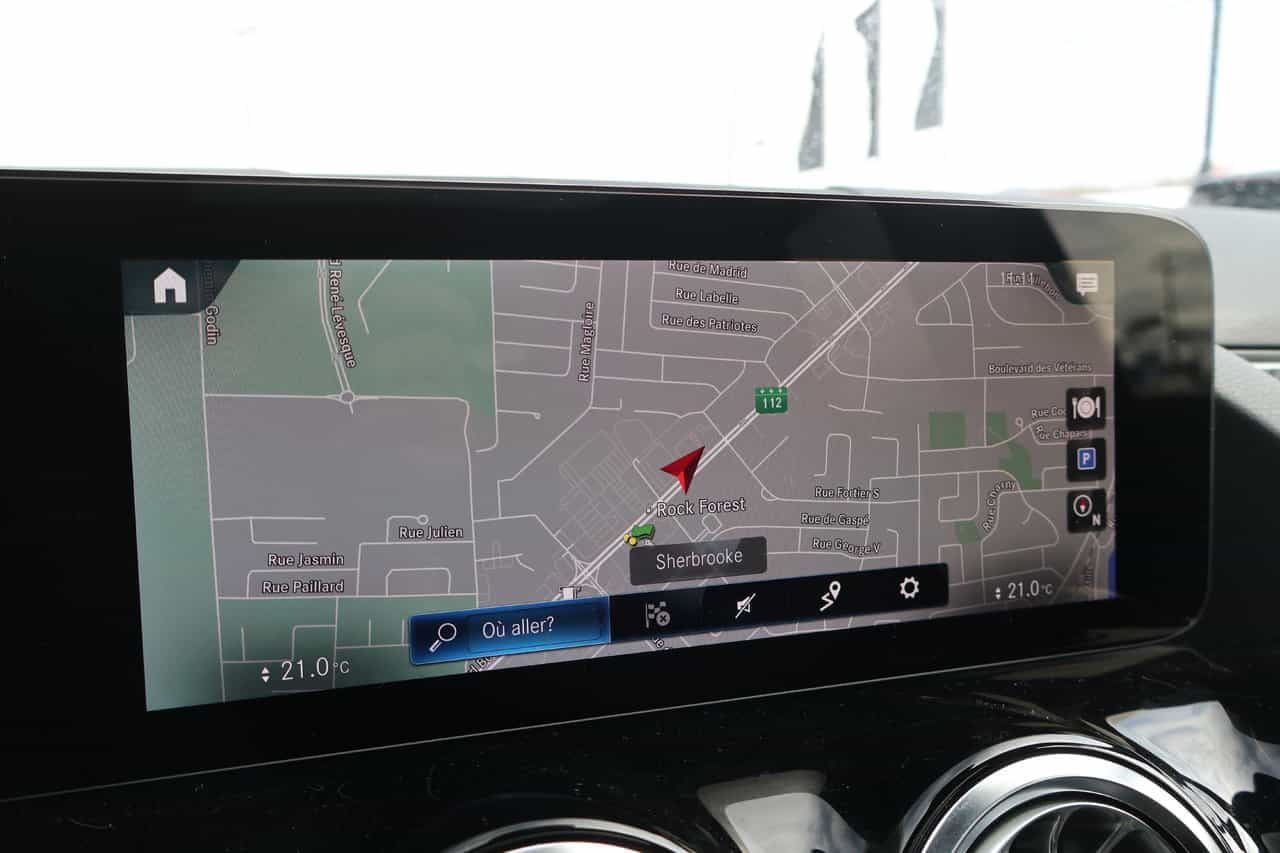 Image 17 Mercedes-Benz GLA-Class 4MATIC SUV 2022