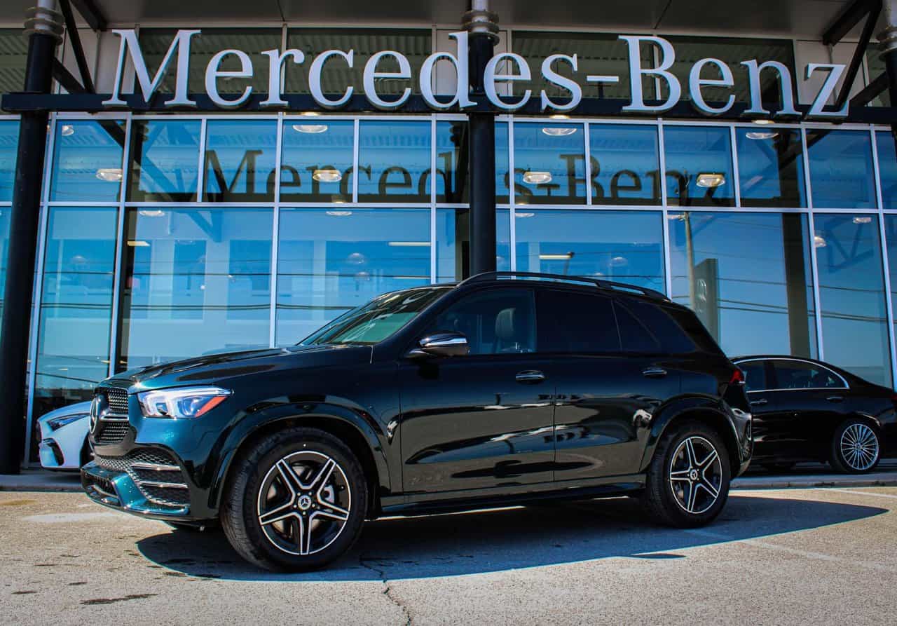 Image 1 Mercedes-Benz GLE 450 4MATIC 2023