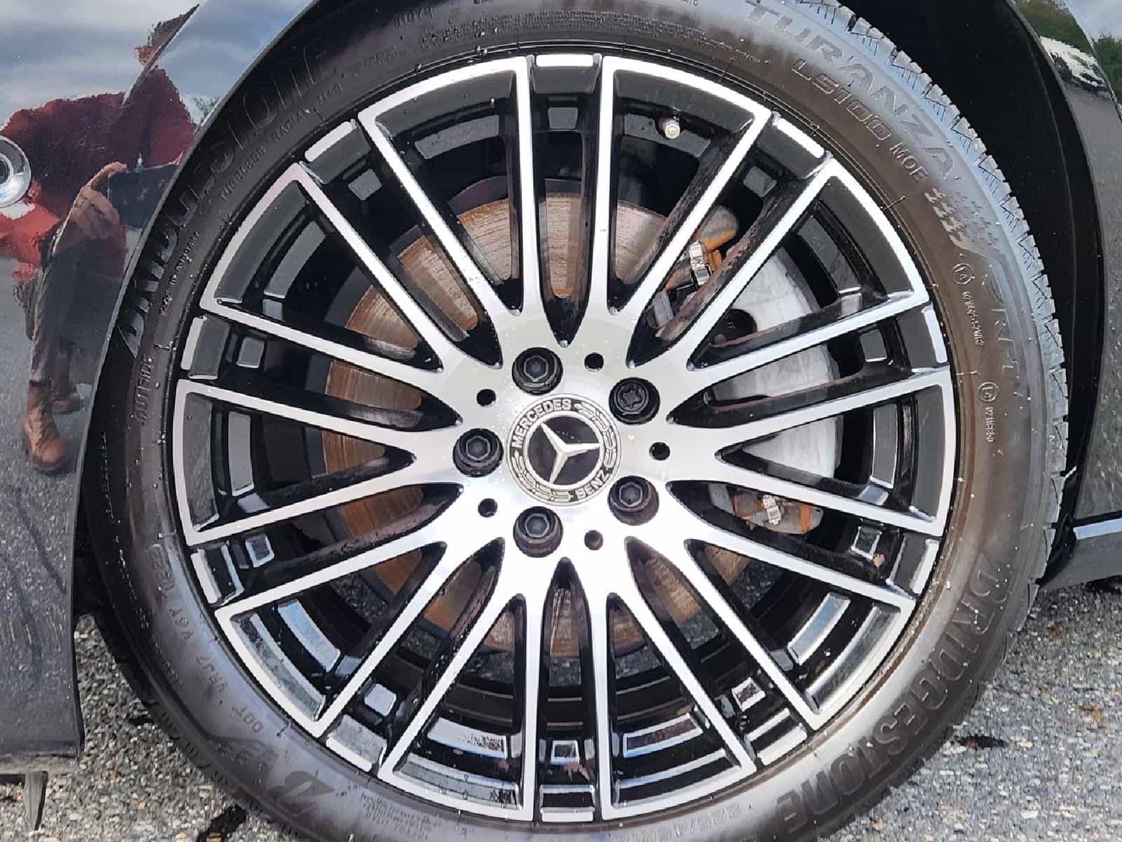 2022 Mercedes-Benz C-Class 300 4MATIC SEDAN - Image 5