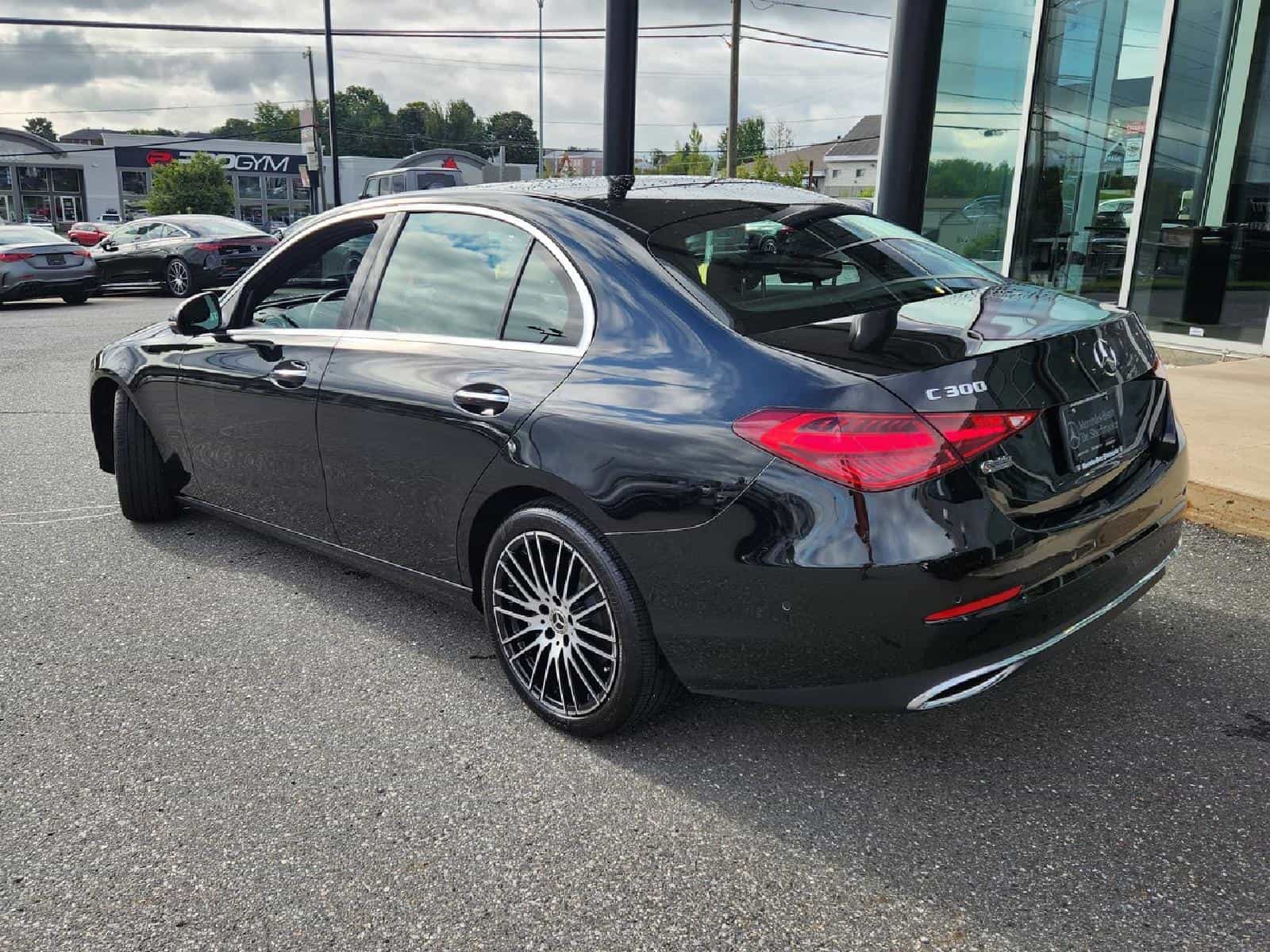 2022 Mercedes-Benz C-Class 300 4MATIC SEDAN - Image 7