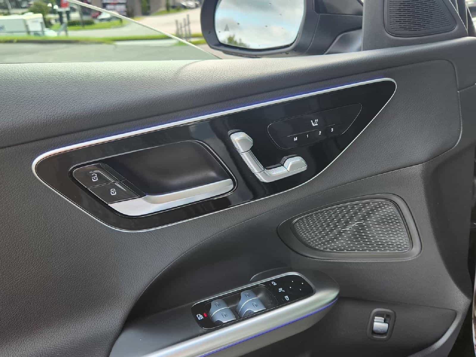 2022 Mercedes-Benz C-Class 300 4MATIC SEDAN - Image 12