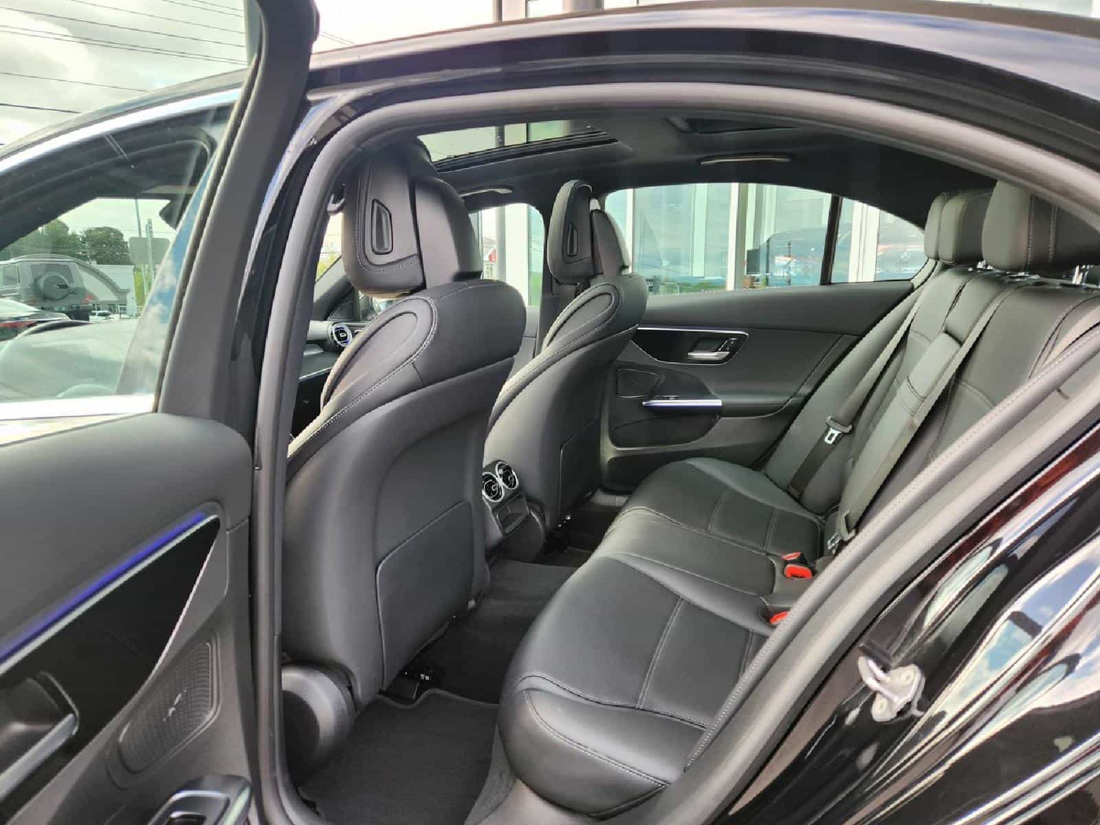 2022 Mercedes-Benz C-Class 300 4MATIC SEDAN - Image 16