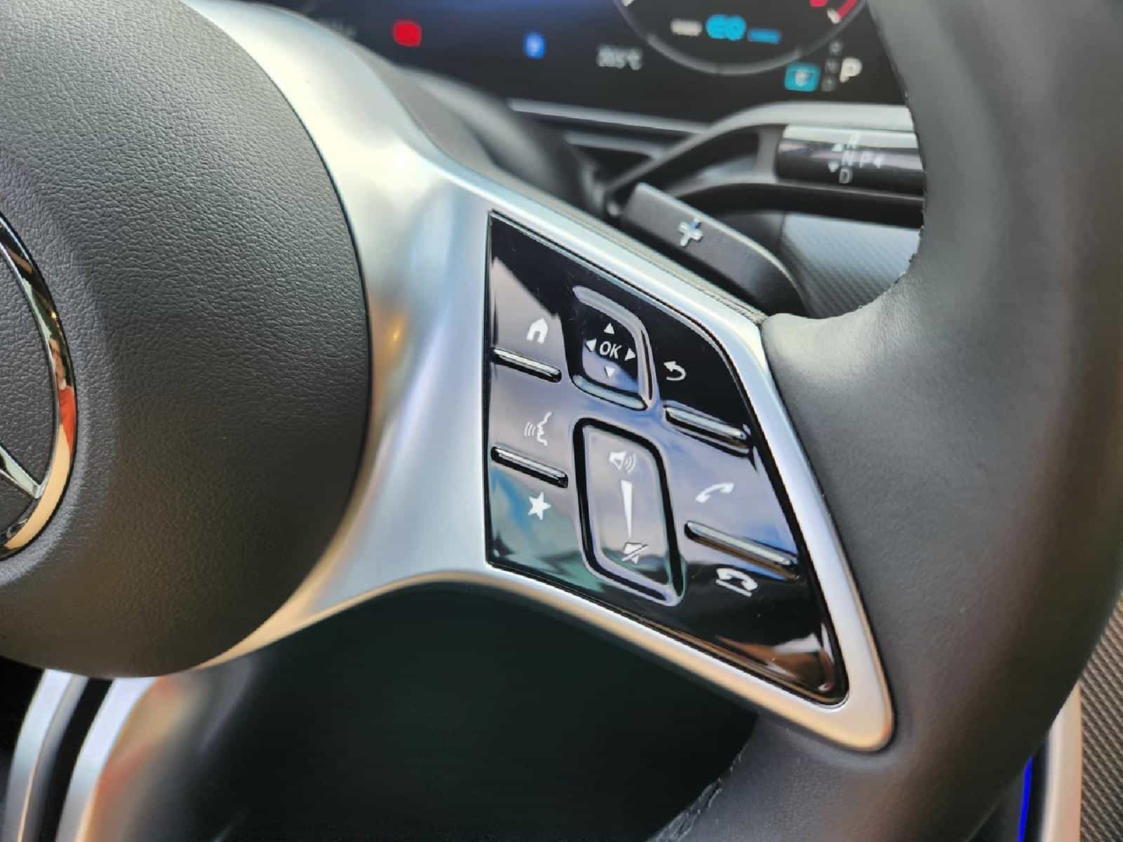 2022 Mercedes-Benz C-Class 300 4MATIC SEDAN - Image 21