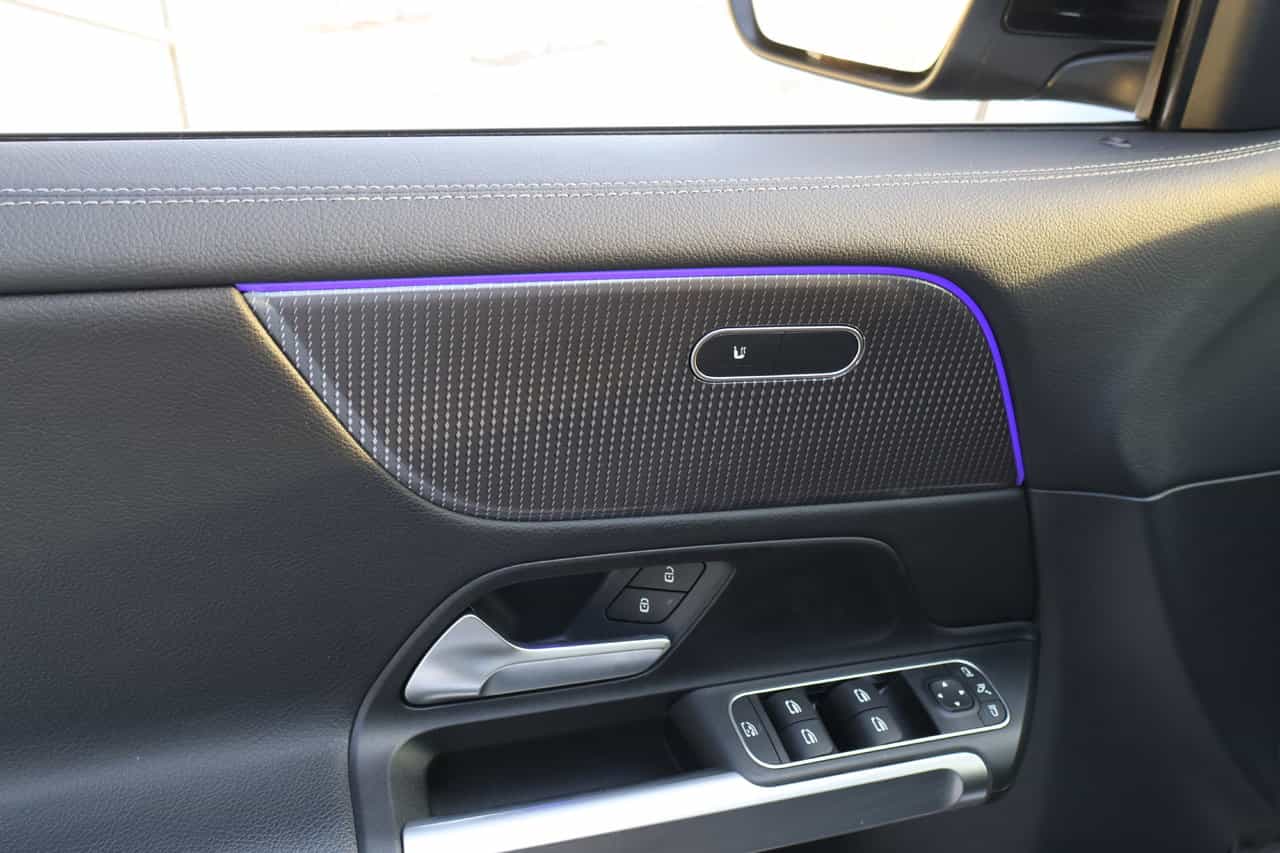 2022 Mercedes-Benz GLB GLB250 - Image 11