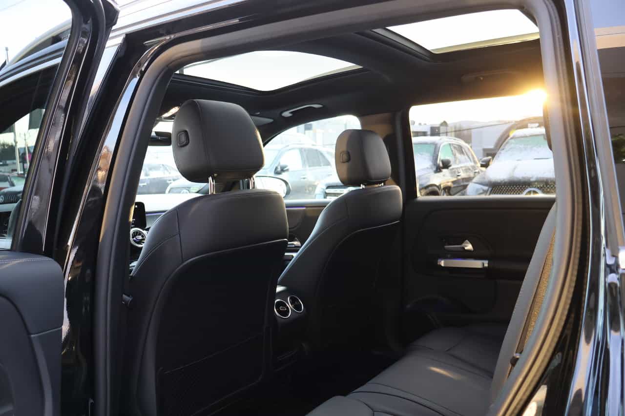 2022 Mercedes-Benz GLB GLB250 - Image 13