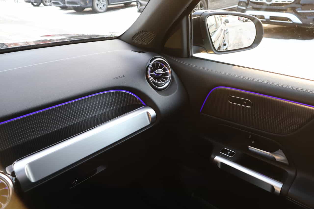 2022 Mercedes-Benz GLB GLB250 - Image 16