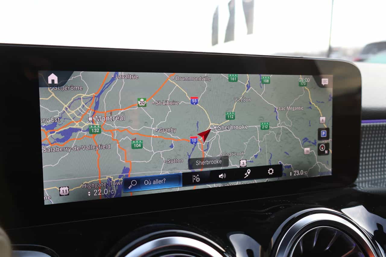 2022 Mercedes-Benz GLB GLB250 - Image 19