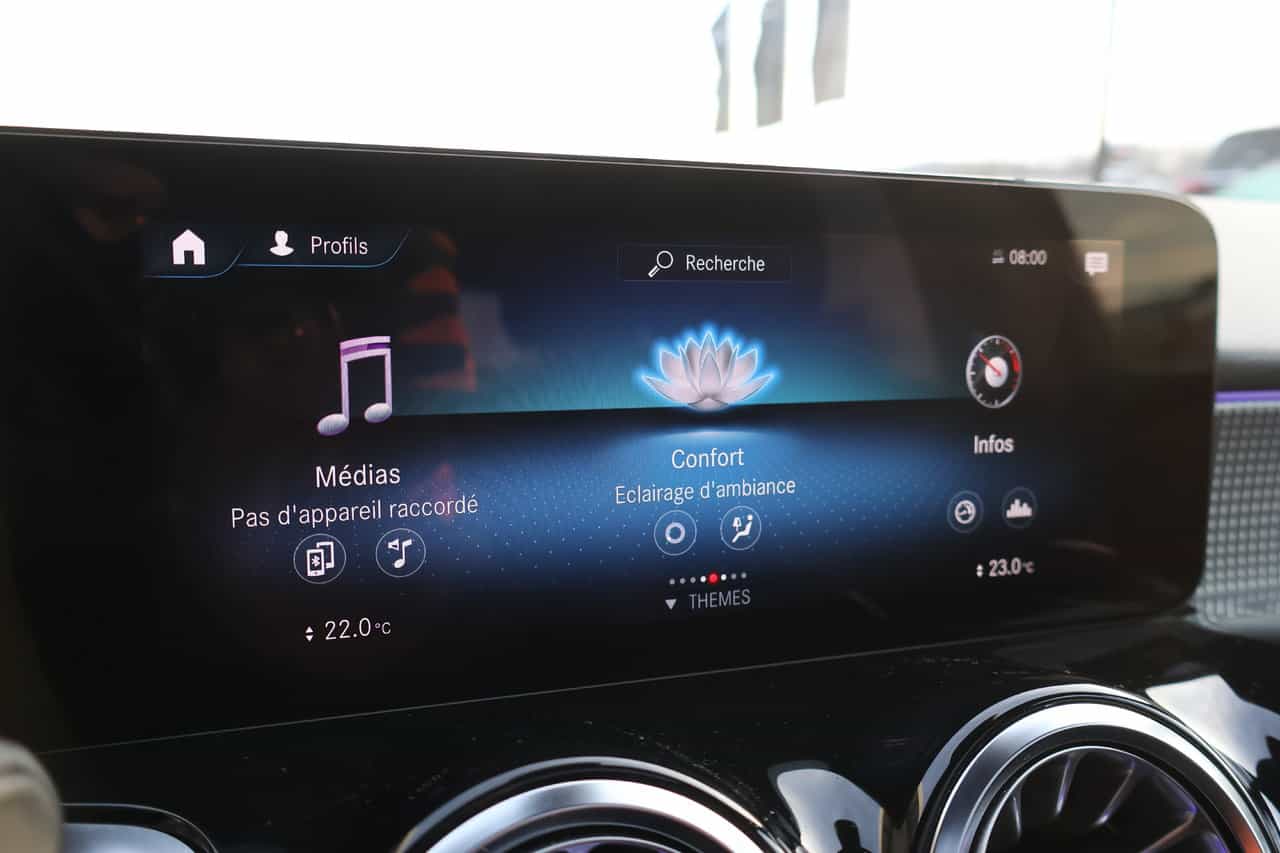 2022 Mercedes-Benz GLB GLB250 - Image 21