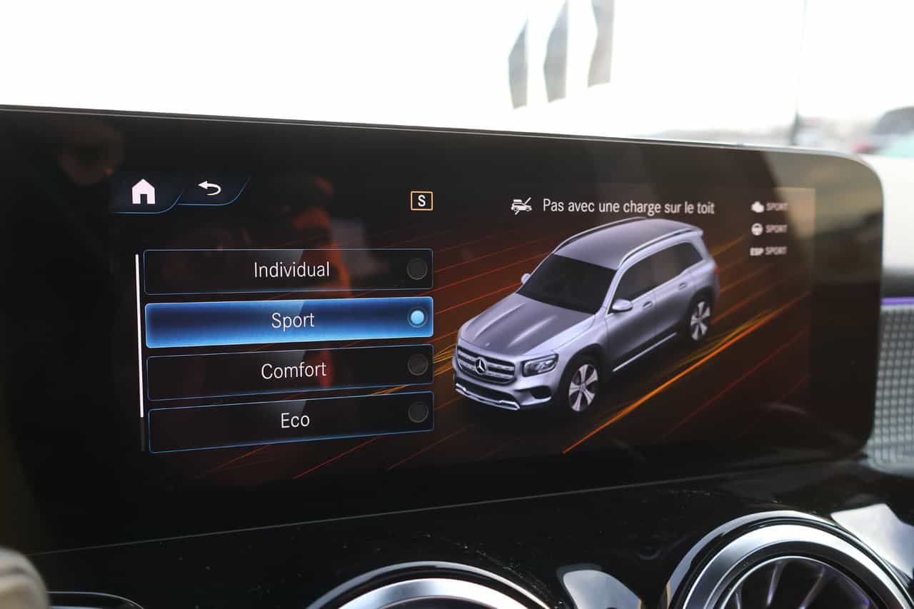 2022 Mercedes-Benz GLB GLB250 - Image 22